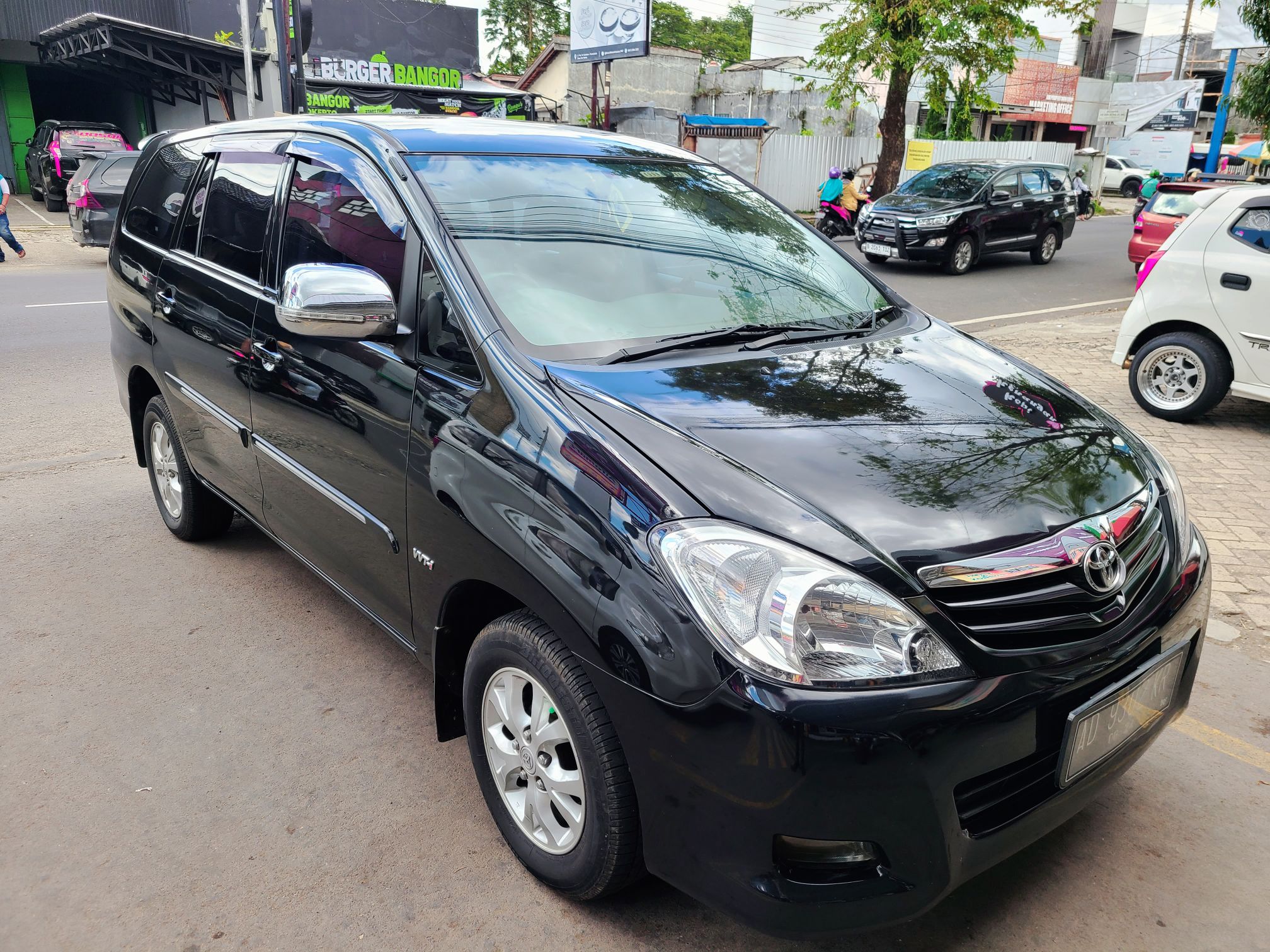 2011 Toyota Kijang Innova 2011 Toyota Kijang Innova