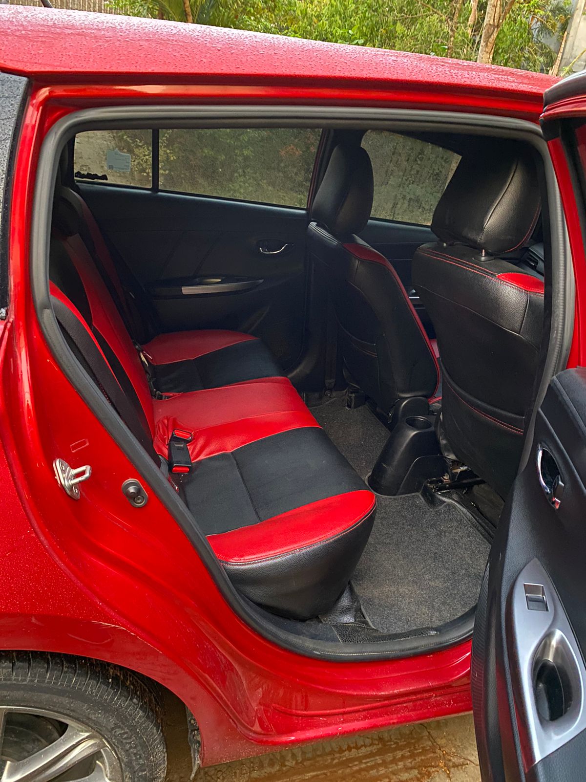 2014 Toyota Yaris  G MT 2014 Toyota Yaris  G MT