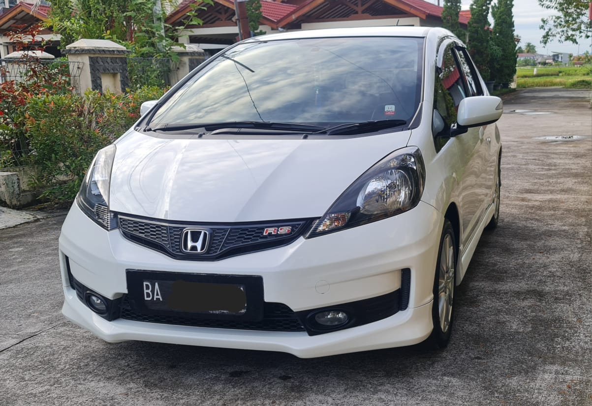 2010 Honda Jazz  1.5 GE8 AT 2010 Honda Jazz  1.5 GE8 AT