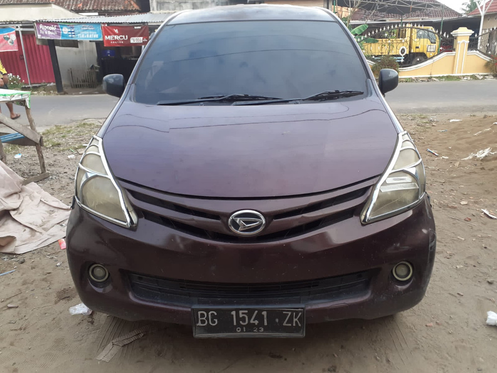 Second Hand 2013 Daihatsu Xenia Second Hand 2013 Daihatsu Xenia