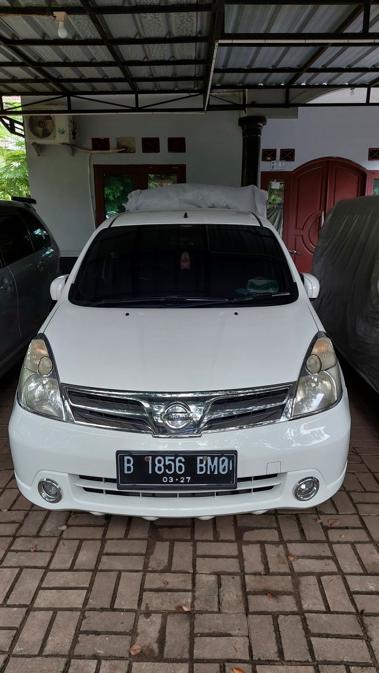 2012 Nissan Grand Livina Bekas 2012 Nissan Grand Livina Bekas