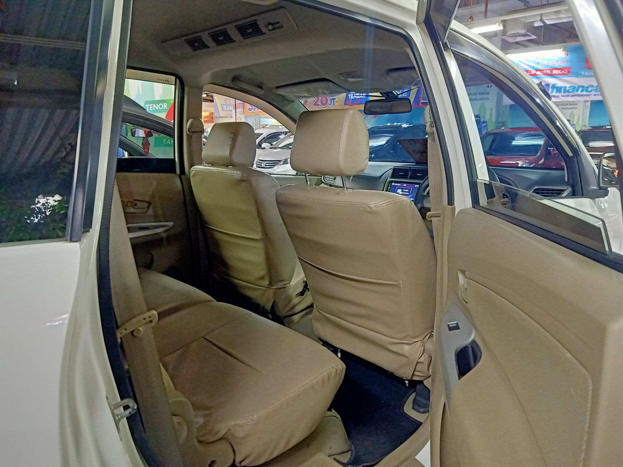 2014 Daihatsu Xenia 2014 Daihatsu Xenia