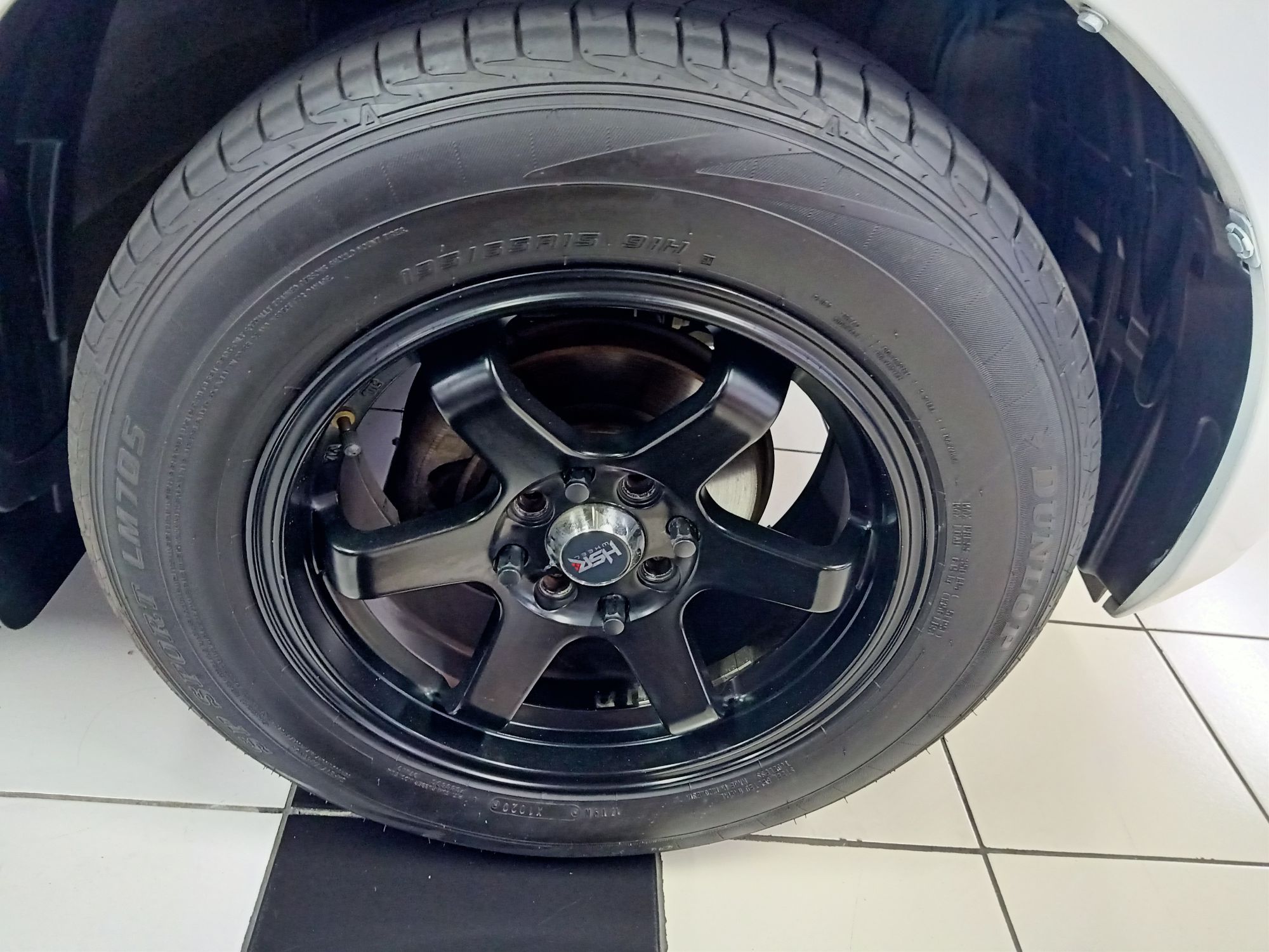 2014 Daihatsu Xenia 2014 Daihatsu Xenia