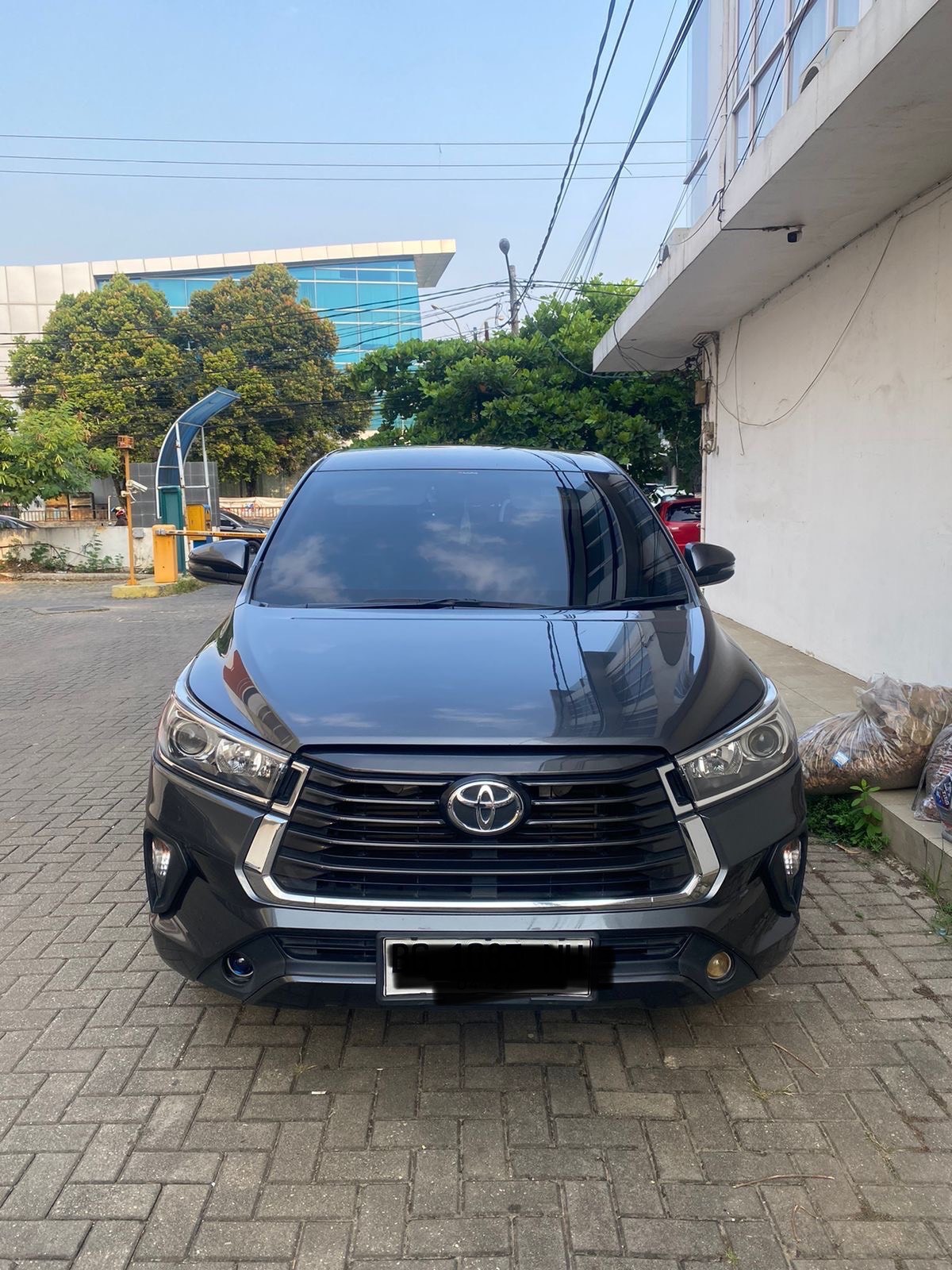 Second Hand 2022 Toyota Kijang Innova Second Hand 2022 Toyota Kijang Innova