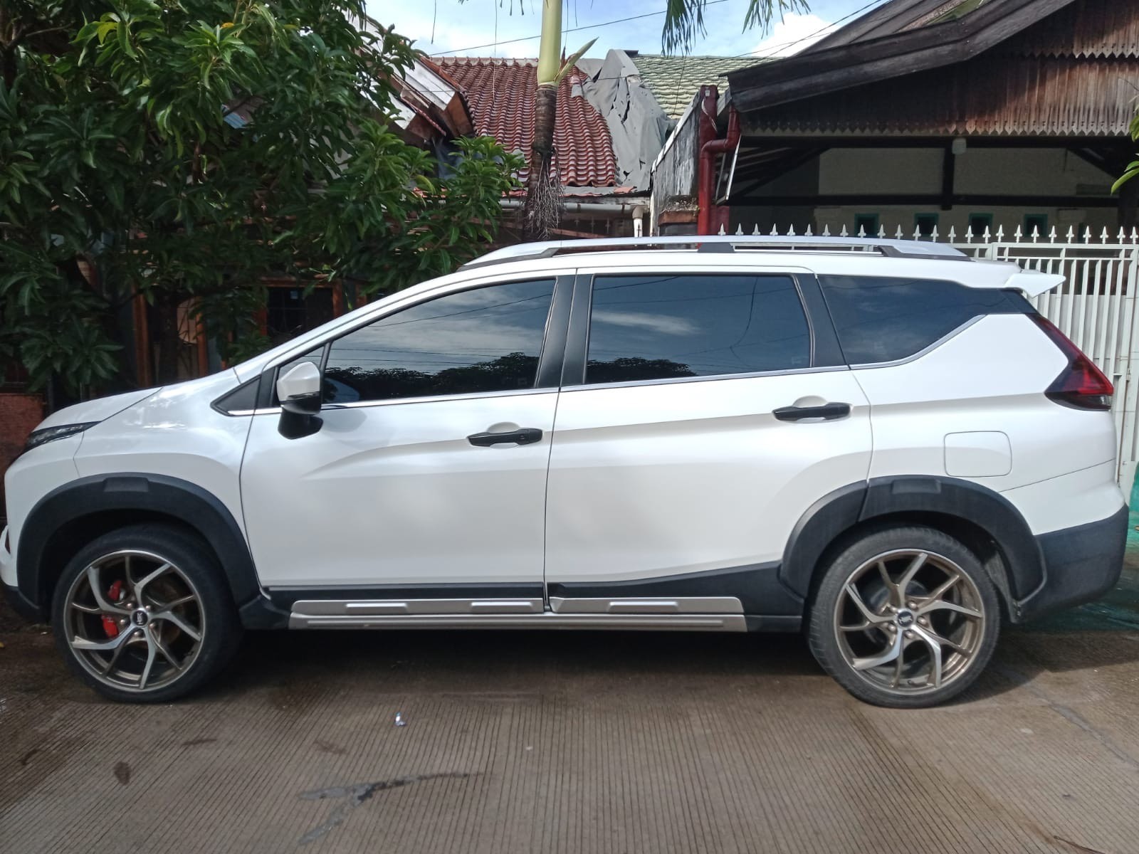 2019 Mitsubishi Xpander Cross 2019 Mitsubishi Xpander Cross