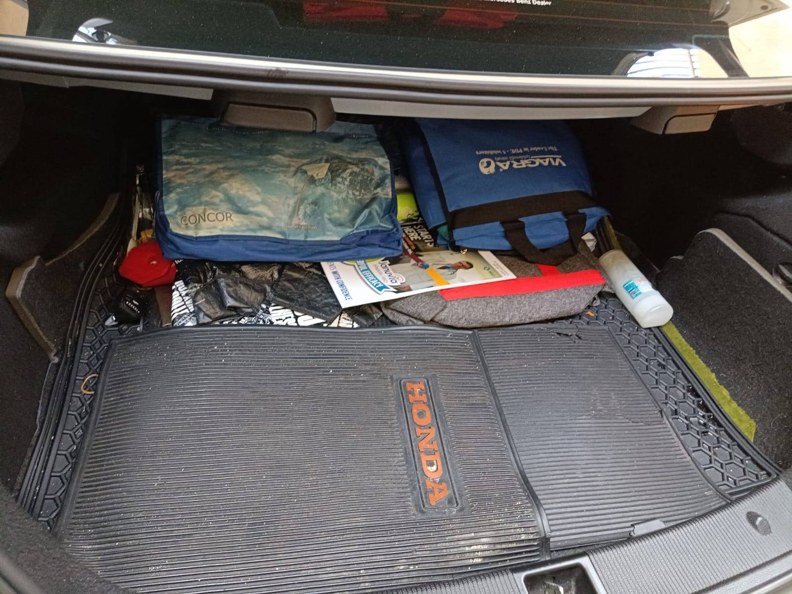 2013 Mercedes Benz C-Class Sedan 2013 Mercedes Benz C-Class Sedan