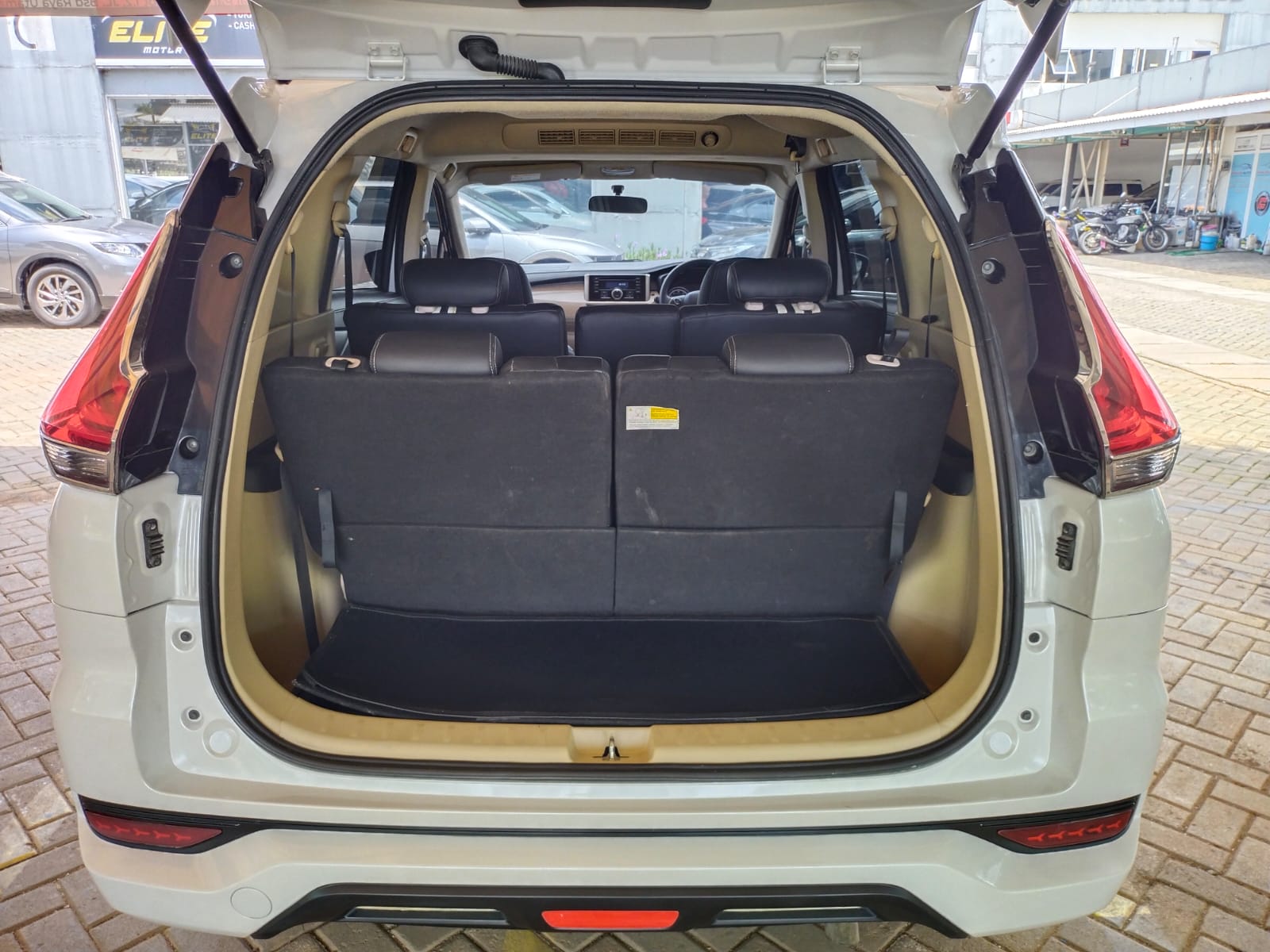 2017 Mitsubishi Xpander 2017 Mitsubishi Xpander