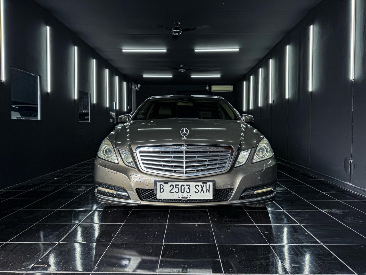 2011 Mercedes Benz E-Class  E 300 Elegance 2011 Mercedes Benz E-Class  E 300 Elegance