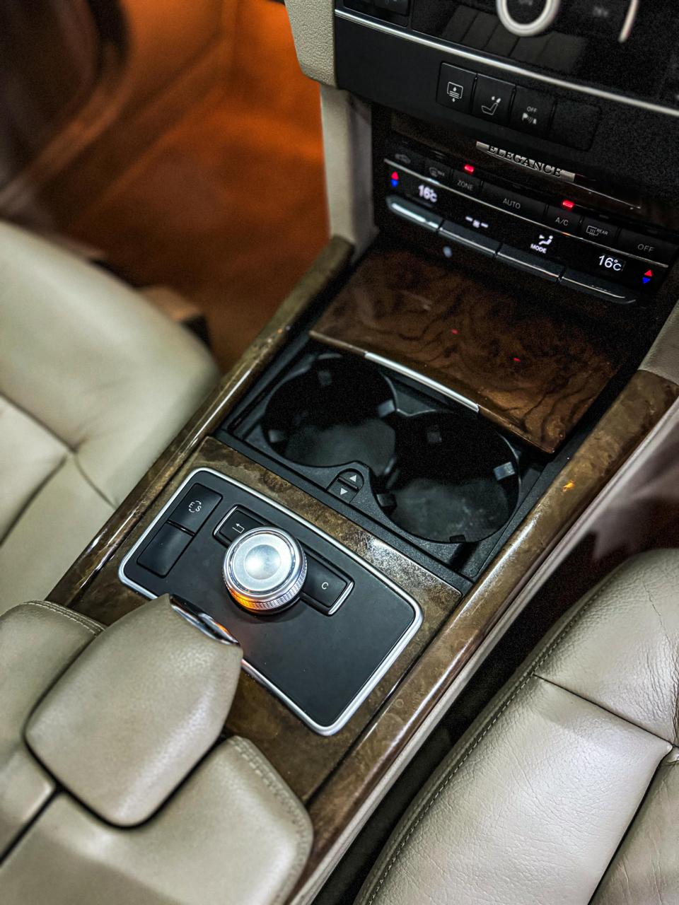 2011 Mercedes Benz E-Class  E 300 Elegance 2011 Mercedes Benz E-Class  E 300 Elegance