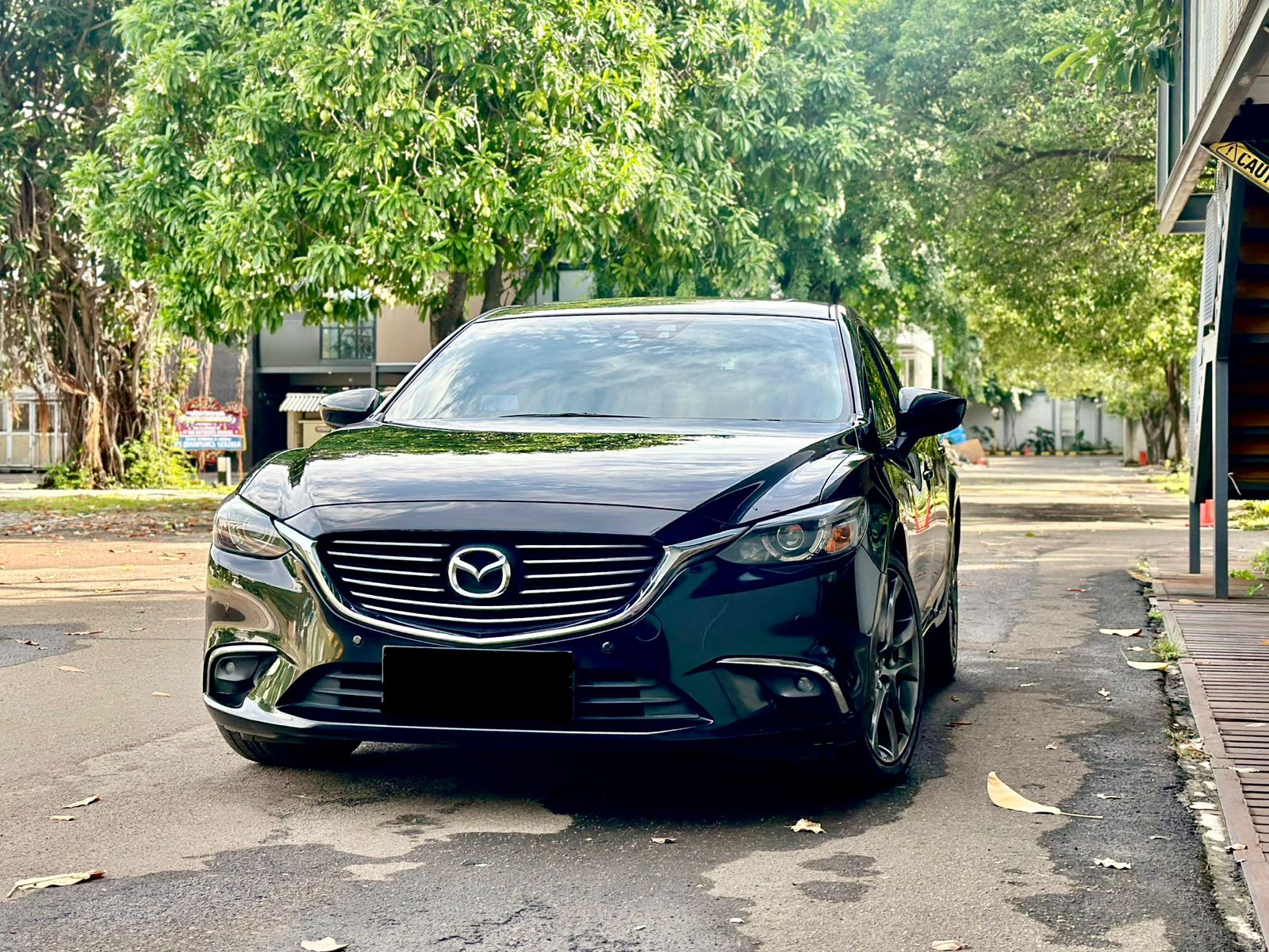 Second Hand 2016 Mazda 6 Sedan 2.5L Sky Active AT Second Hand 2016 Mazda 6 Sedan 2.5L Sky Active AT