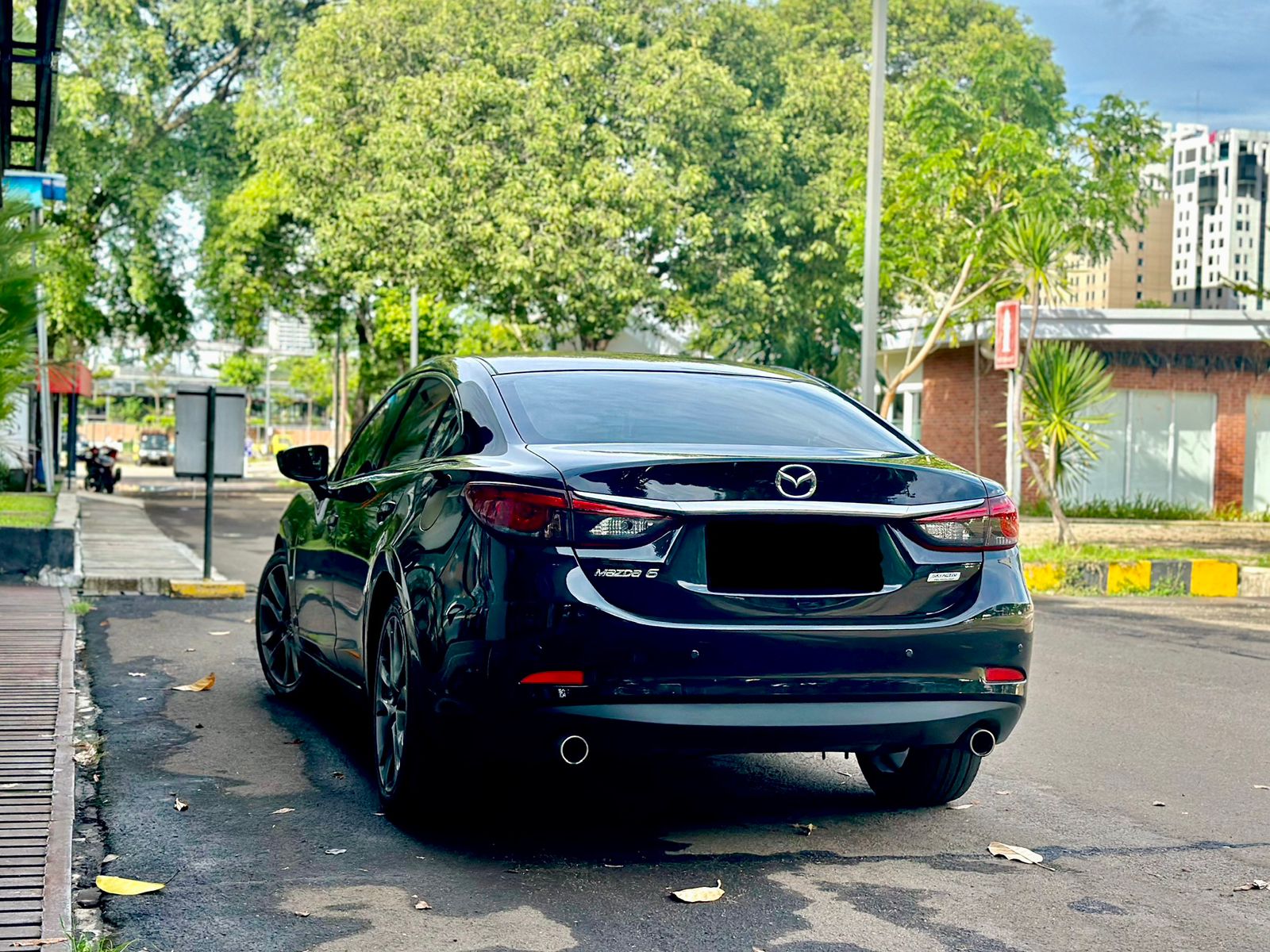 2016 Mazda 6 Sedan 2.5L Sky Active AT 2016 Mazda 6 Sedan 2.5L Sky Active AT