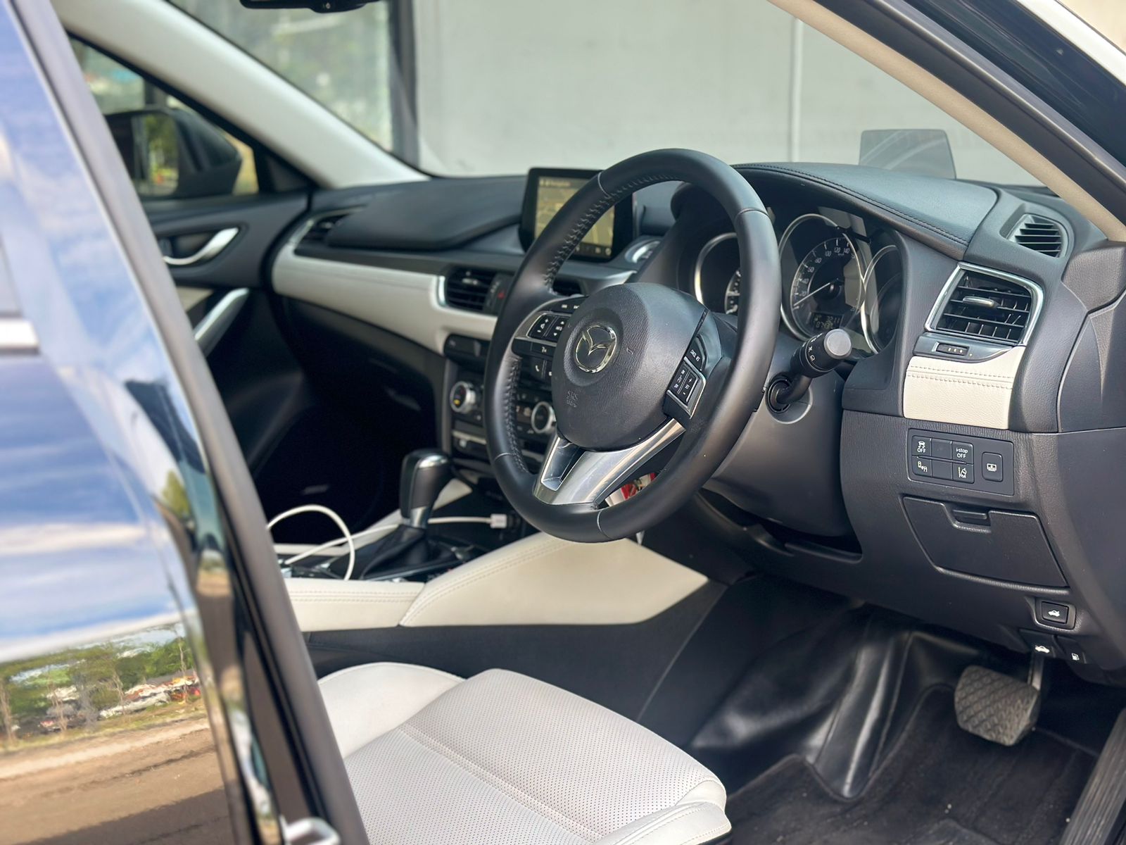 2016 Mazda 6 Sedan 2.5L Sky Active AT 2016 Mazda 6 Sedan 2.5L Sky Active AT