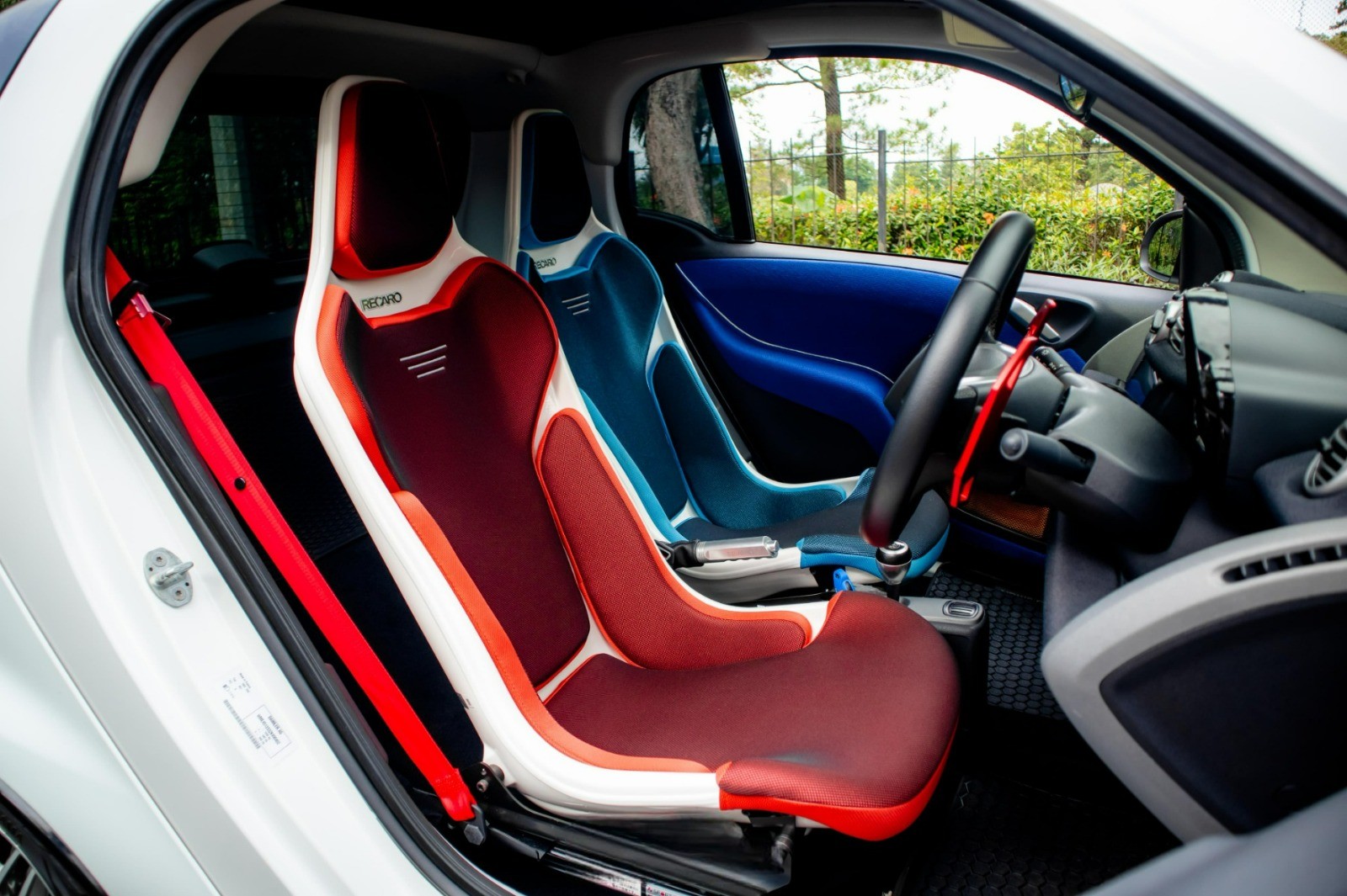 2014 Smart Fortwo BRABUS A/T 2014 Smart Fortwo BRABUS A/T