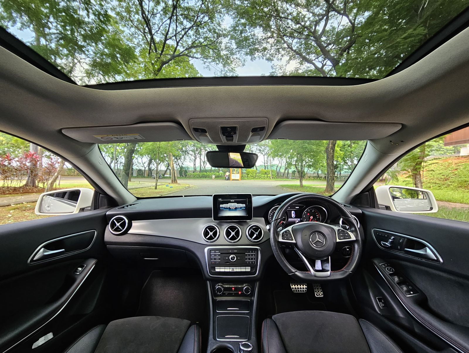 2016 Mercedes Benz CLA-Class  200 AMG Line 2016 Mercedes Benz CLA-Class  200 AMG Line