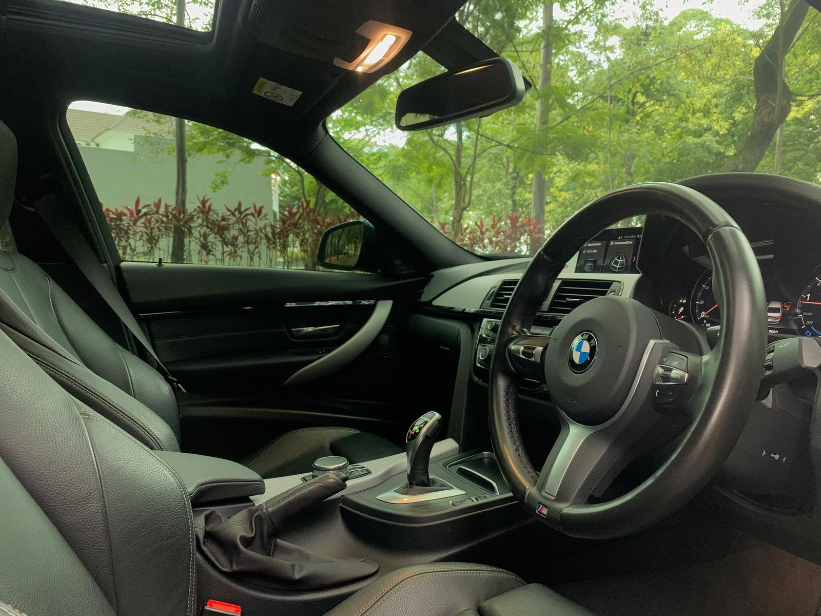 2019 BMW 3 Series Sedan 330i M Sport 2019 BMW 3 Series Sedan 330i M Sport