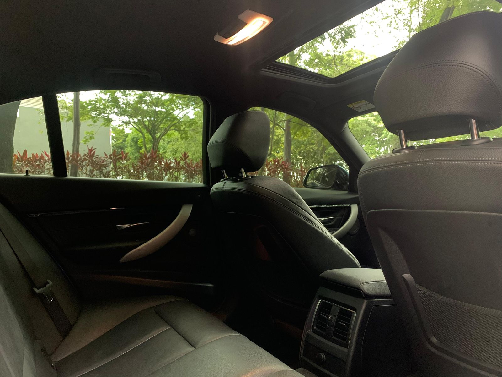 2019 BMW 3 Series Sedan 330i M Sport 2019 BMW 3 Series Sedan 330i M Sport