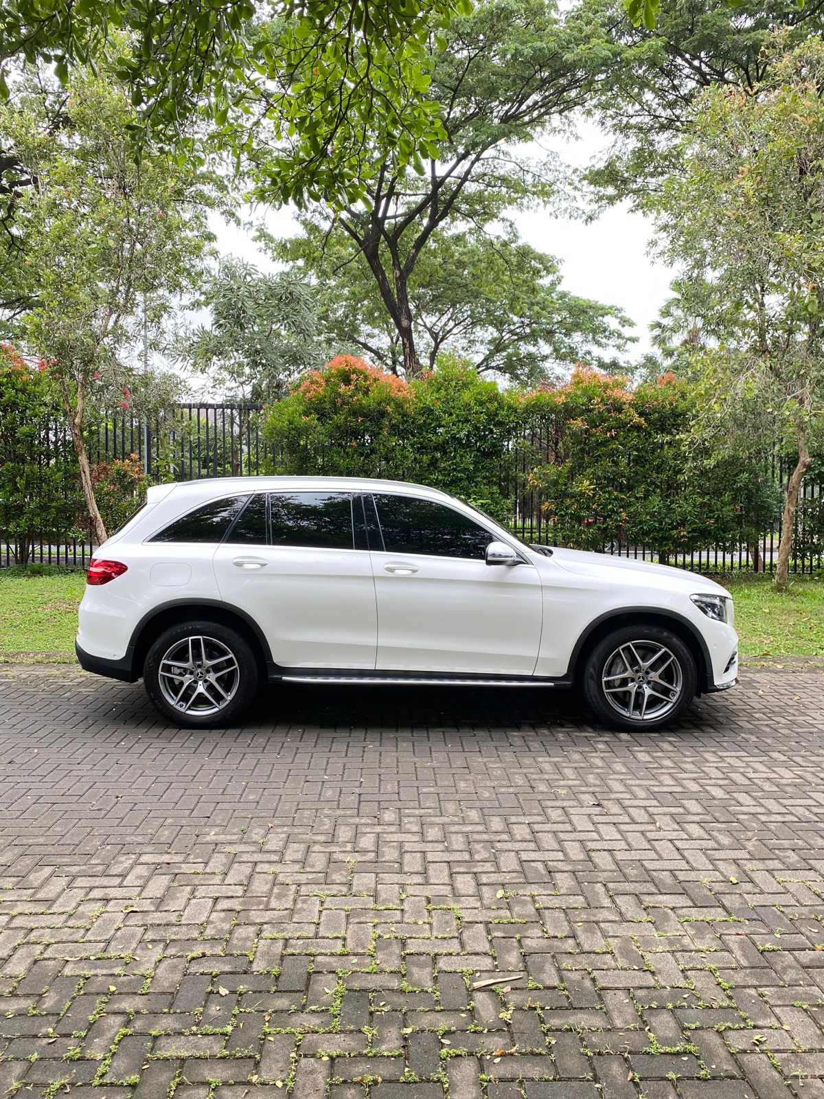 2018 Mercedes Benz GLC-Class 200 AMG Line 2018 Mercedes Benz GLC-Class 200 AMG Line