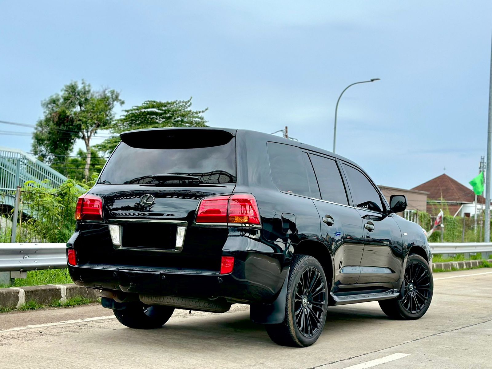 2009 Lexus LX 570 LUX AT 2009 Lexus LX 570 LUX AT