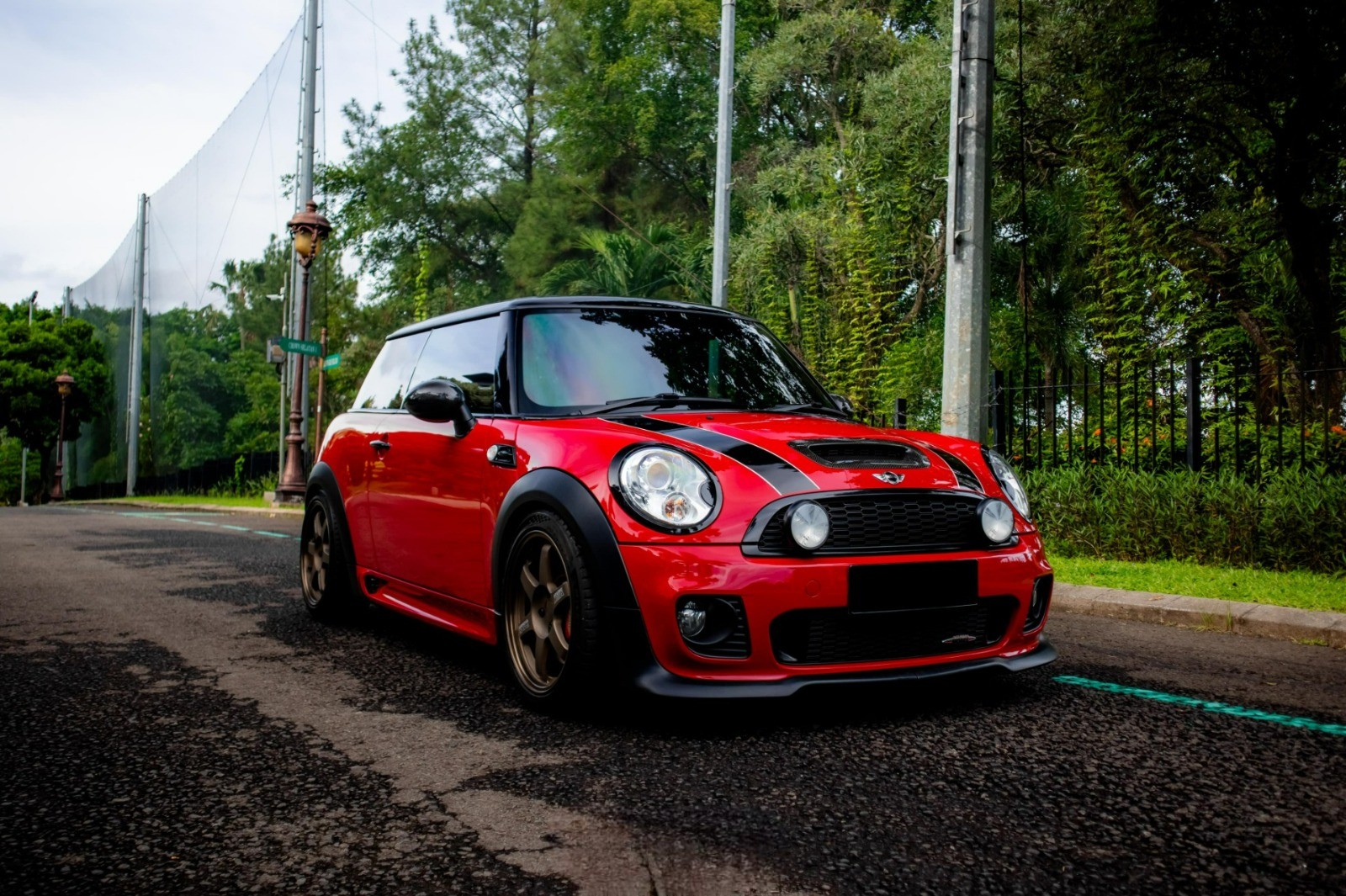 Second Hand 2009 MINI 3 Door John Cooper Works Second Hand 2009 MINI 3 Door John Cooper Works