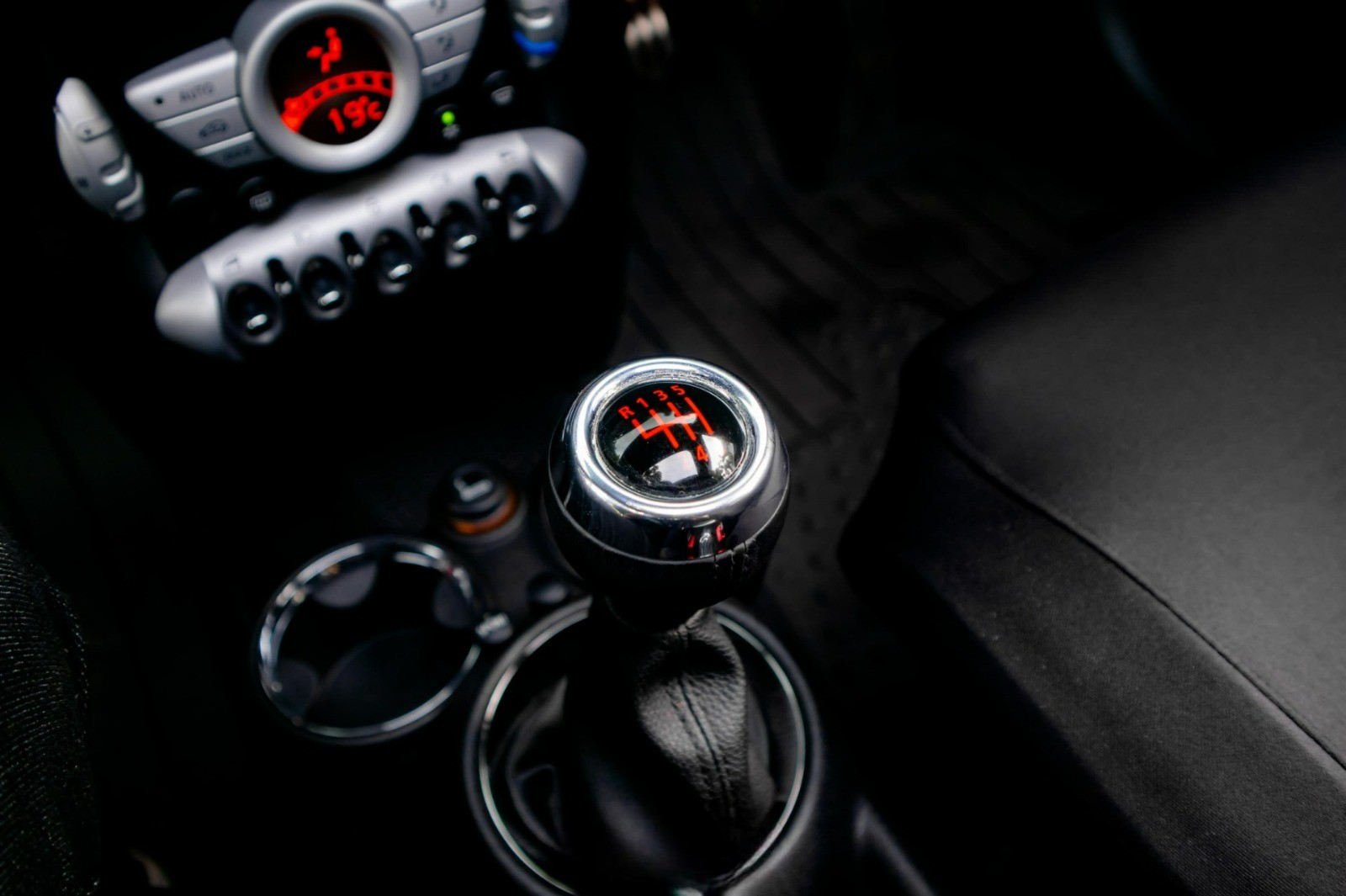 2009 MINI 3 Door John Cooper Works 2009 MINI 3 Door John Cooper Works