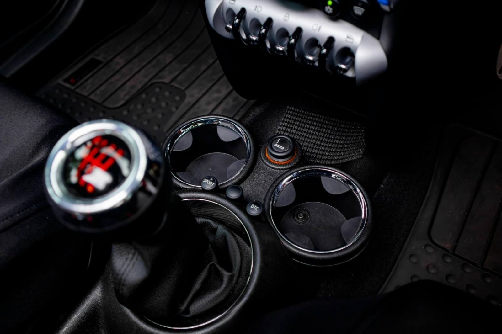 2009 MINI 3 Door John Cooper Works 2009 MINI 3 Door John Cooper Works