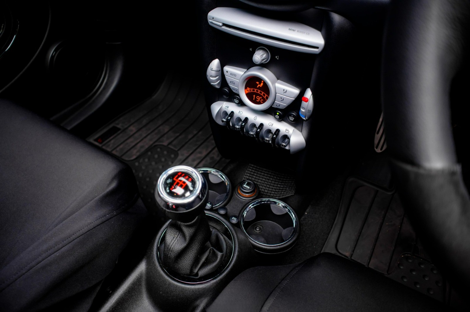 2009 MINI 3 Door John Cooper Works 2009 MINI 3 Door John Cooper Works