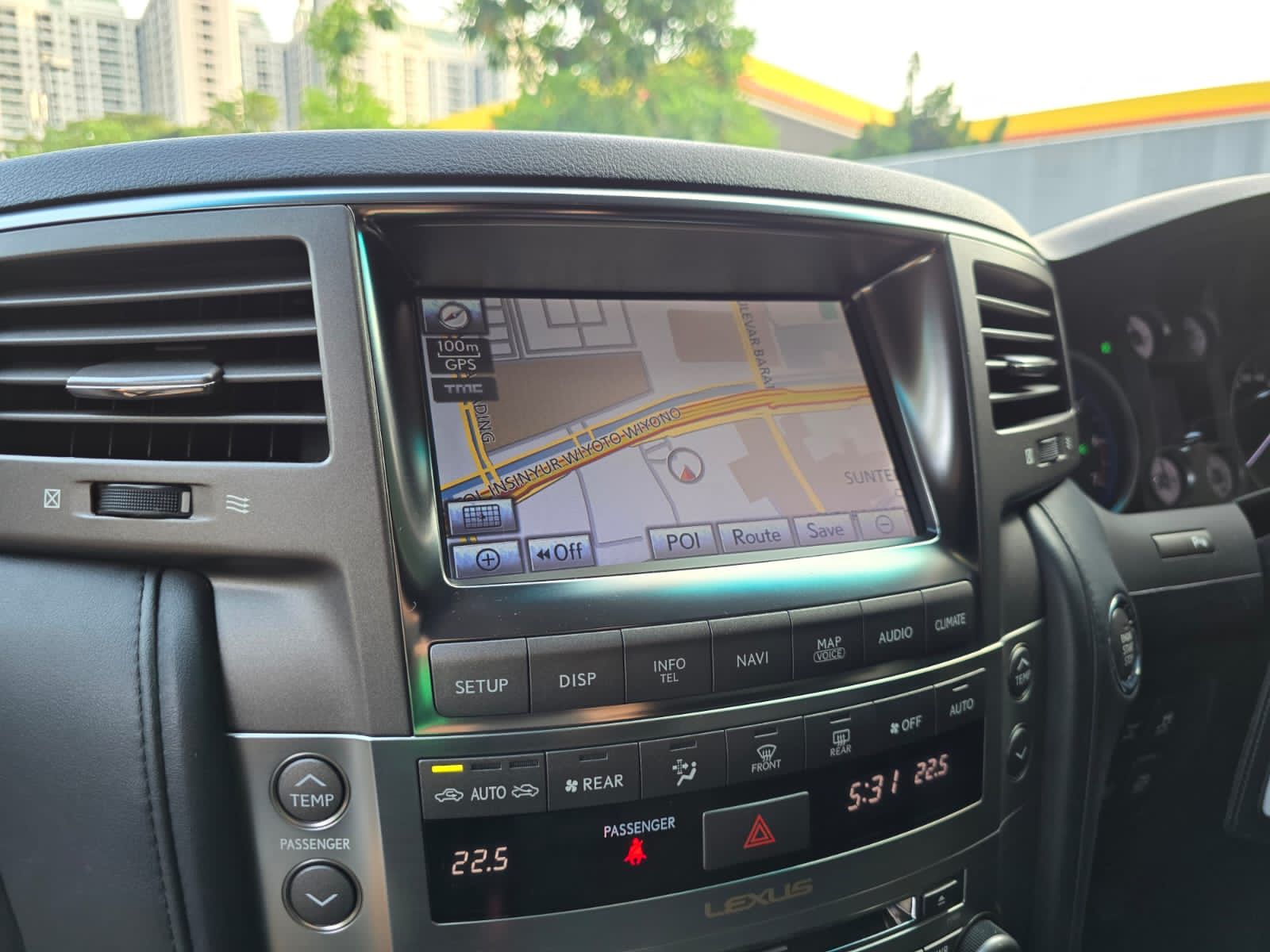 2011 Lexus LX 570 2011 Lexus LX 570
