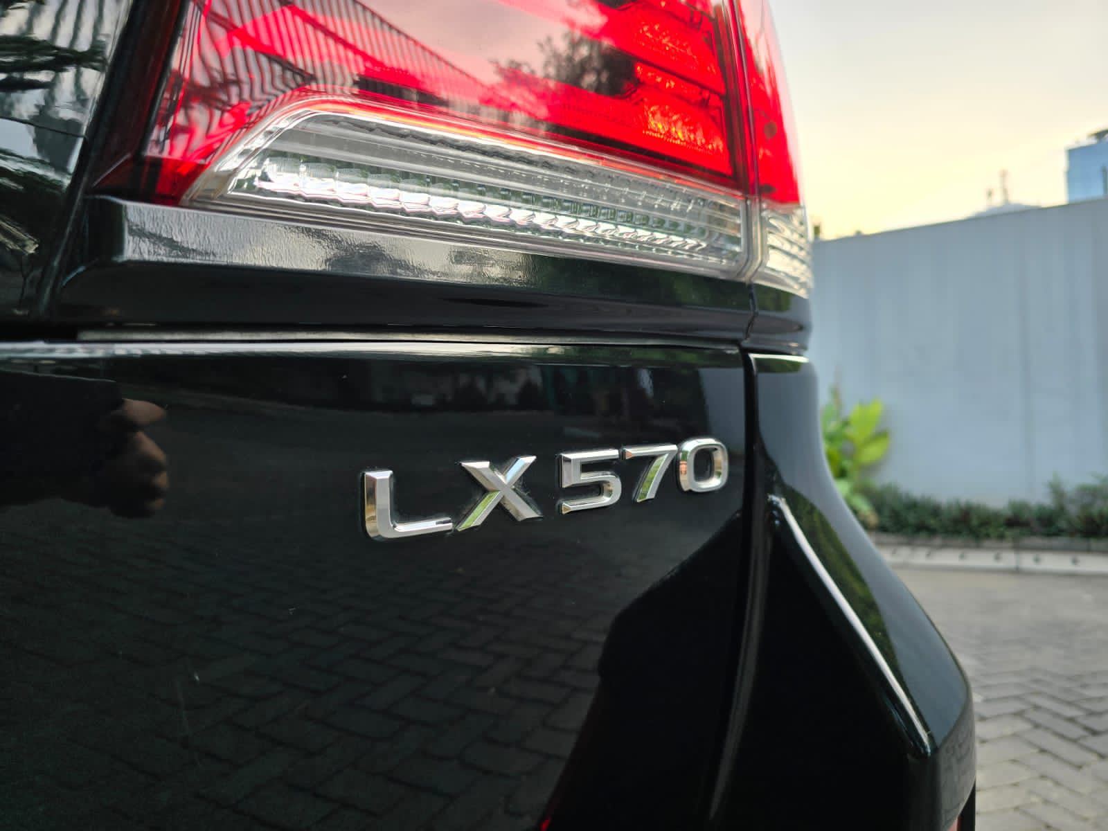 2011 Lexus LX 570 2011 Lexus LX 570