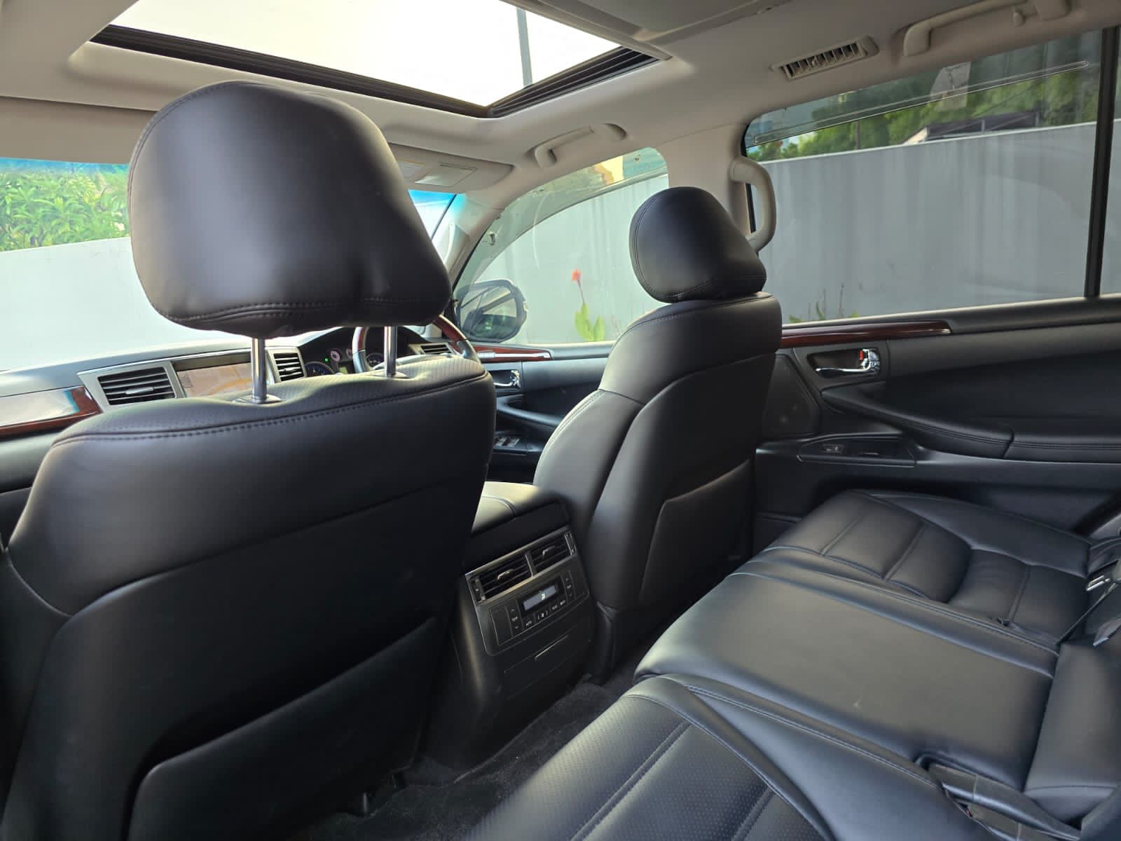2011 Lexus LX 570 2011 Lexus LX 570