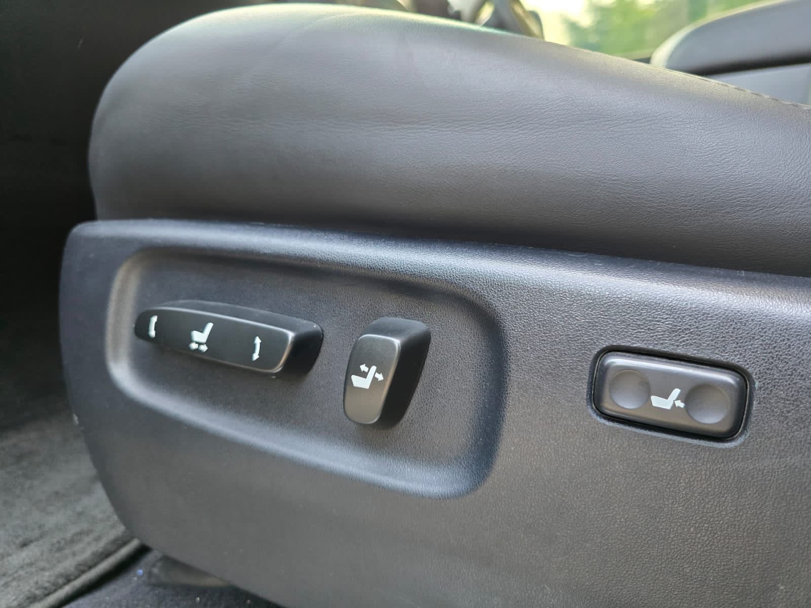 2011 Lexus LX 570 2011 Lexus LX 570