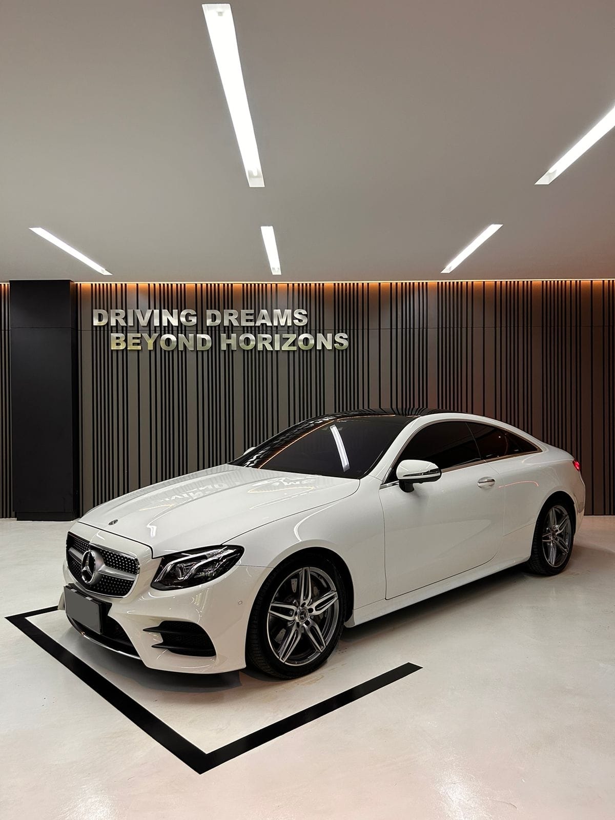 Second Hand 2019 Mercedes Benz E-Class  E 300 Coupe AMG Line Second Hand 2019 Mercedes Benz E-Class  E 300 Coupe AMG Line