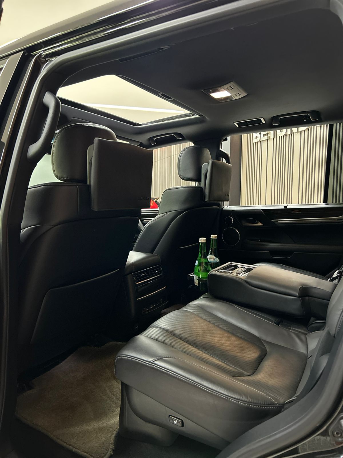 2019 Lexus LX 570 2019 Lexus LX 570