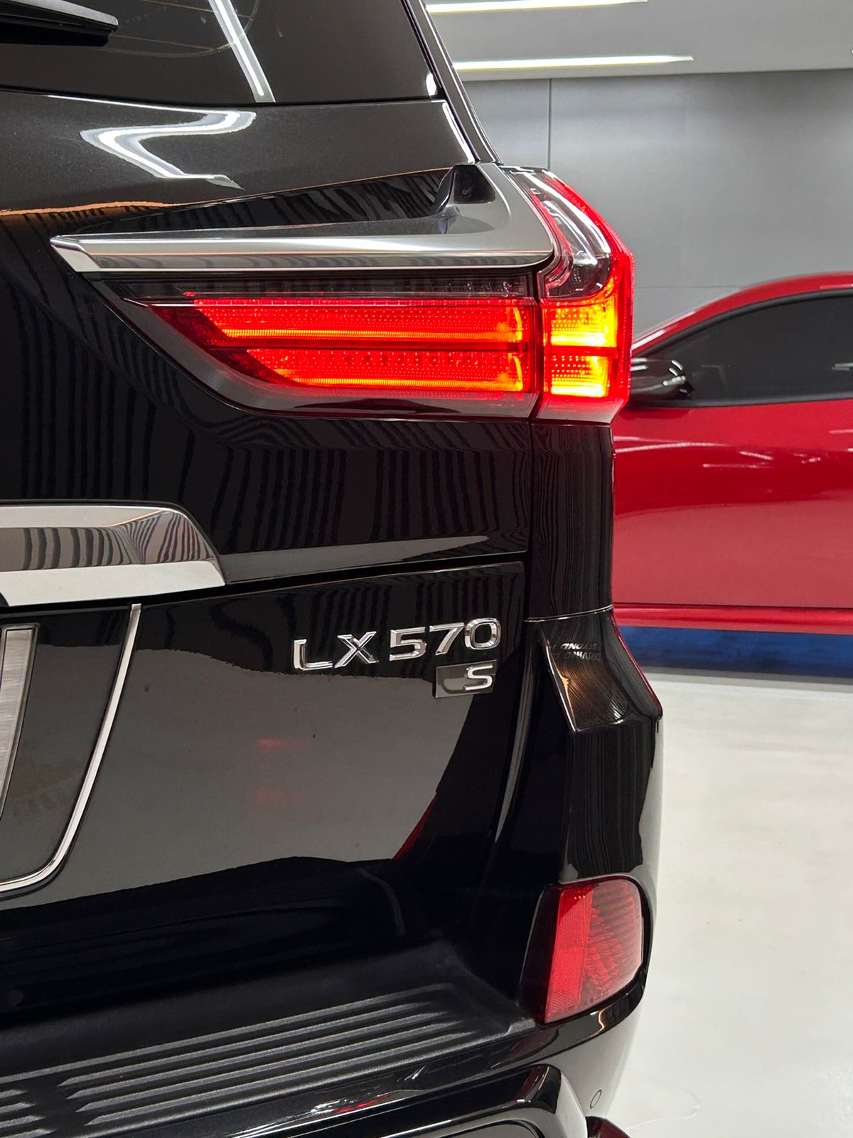 2019 Lexus LX 570 2019 Lexus LX 570