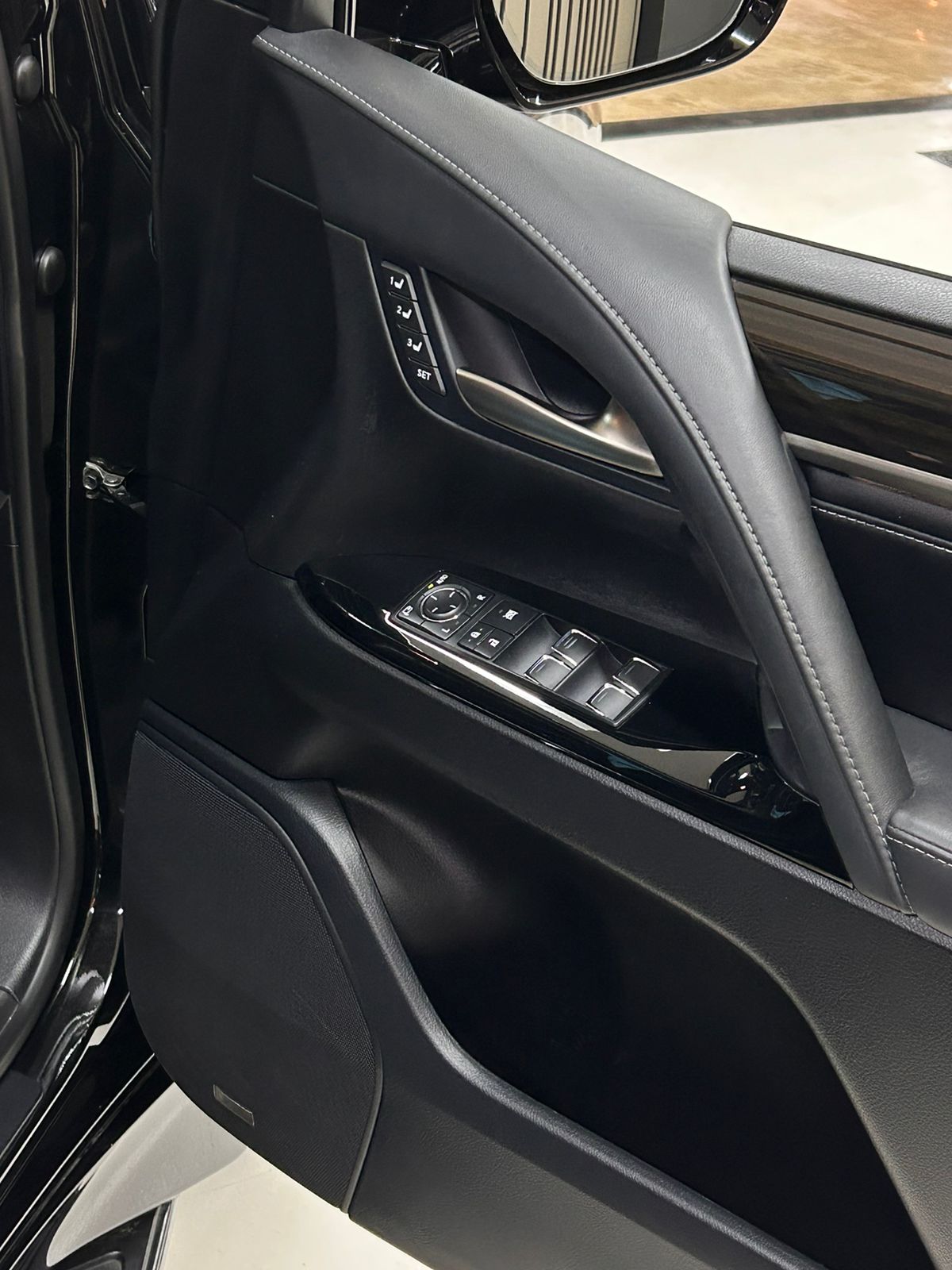 2019 Lexus LX 570 2019 Lexus LX 570