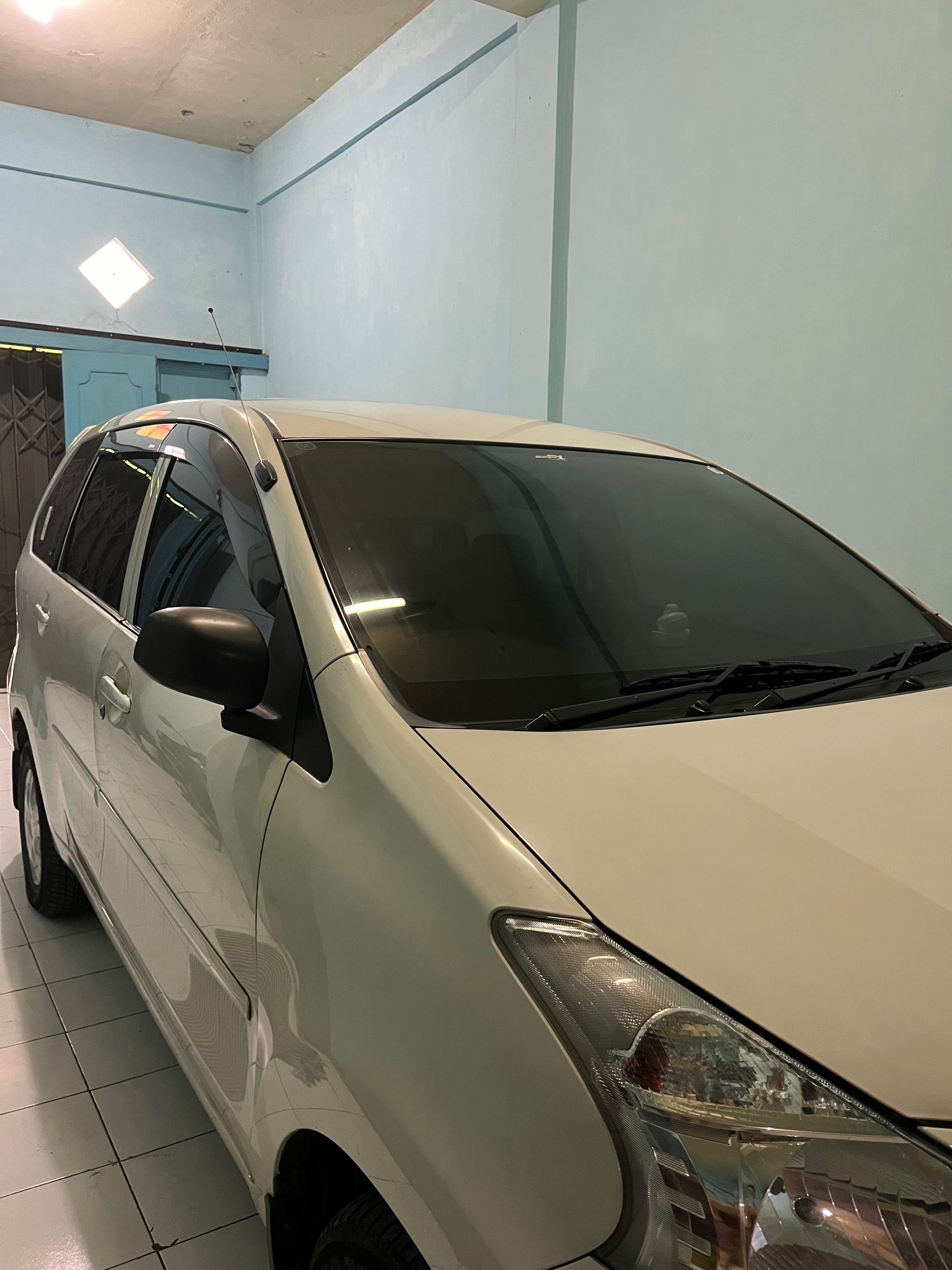 2012 Daihatsu Xenia 2012 Daihatsu Xenia