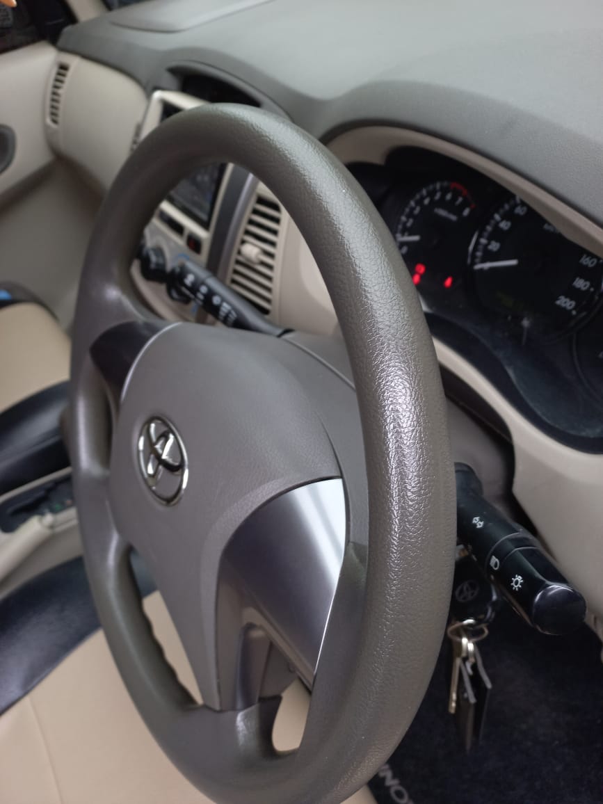 2015 Toyota Kijang Innova 2015 Toyota Kijang Innova