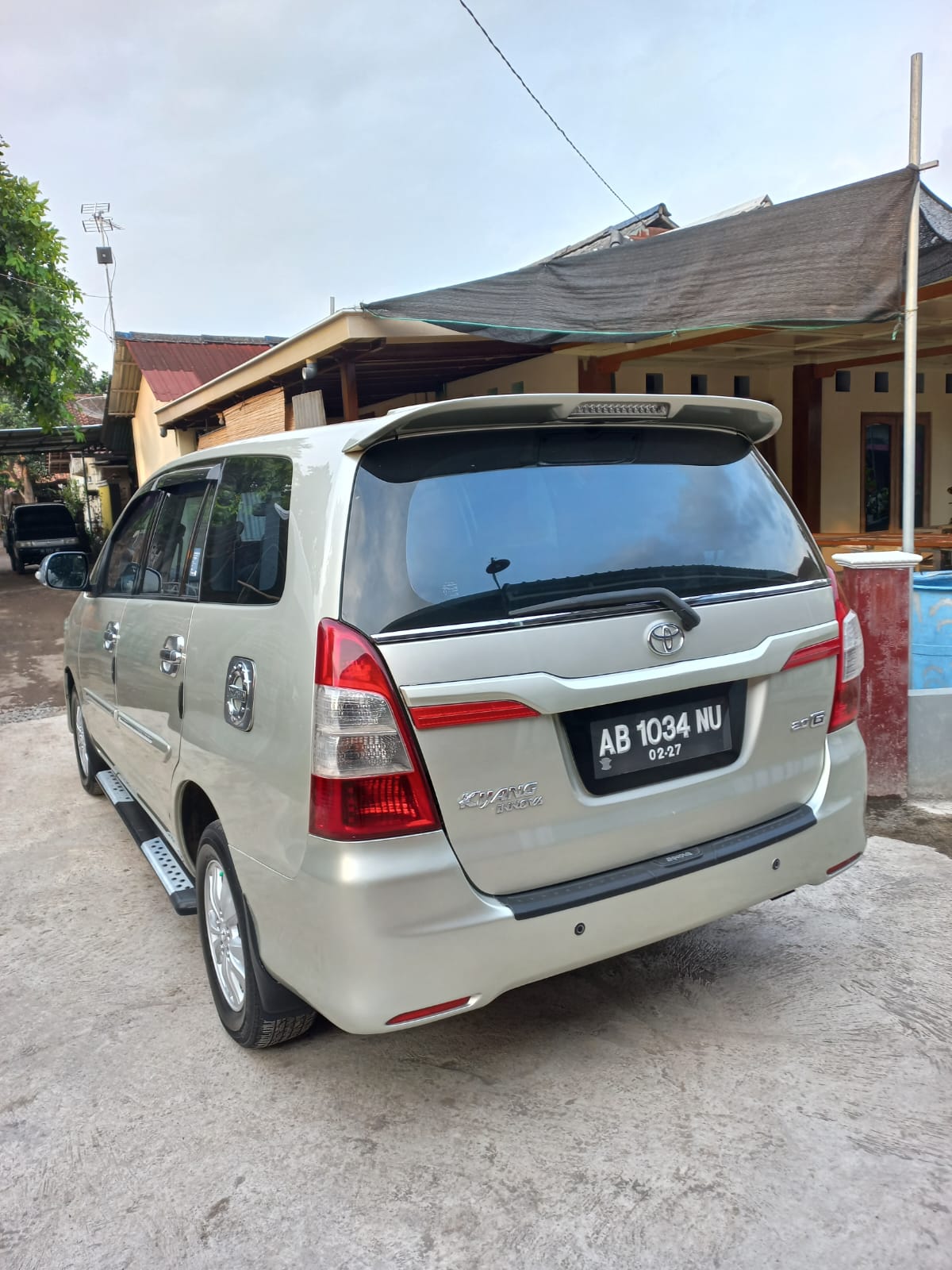 2011 Toyota Kijang Innova 2011 Toyota Kijang Innova