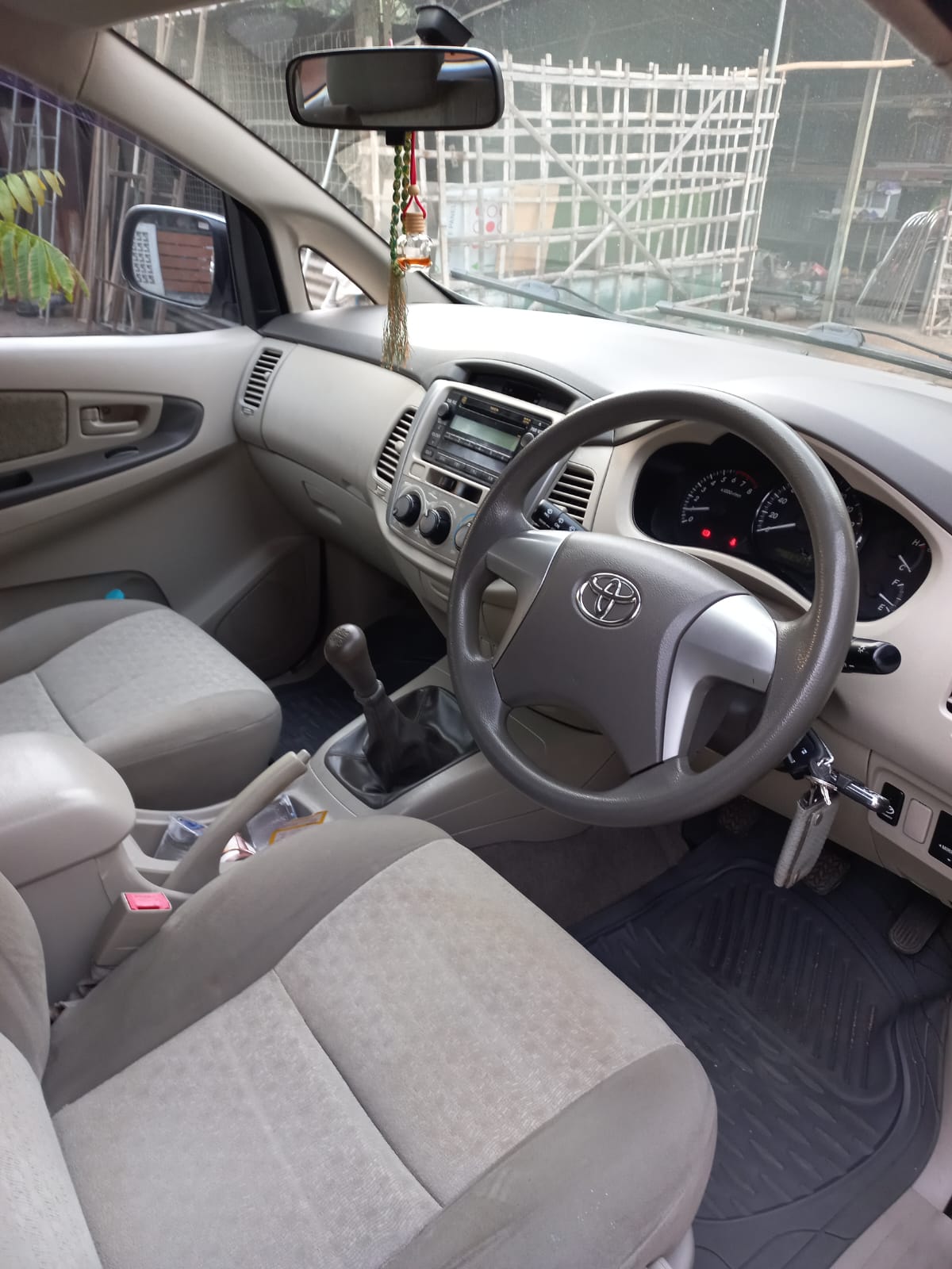 2011 Toyota Kijang Innova 2011 Toyota Kijang Innova