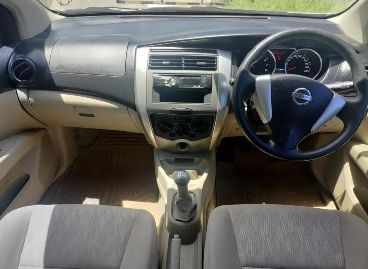 2014 Nissan Grand Livina 2014 Nissan Grand Livina