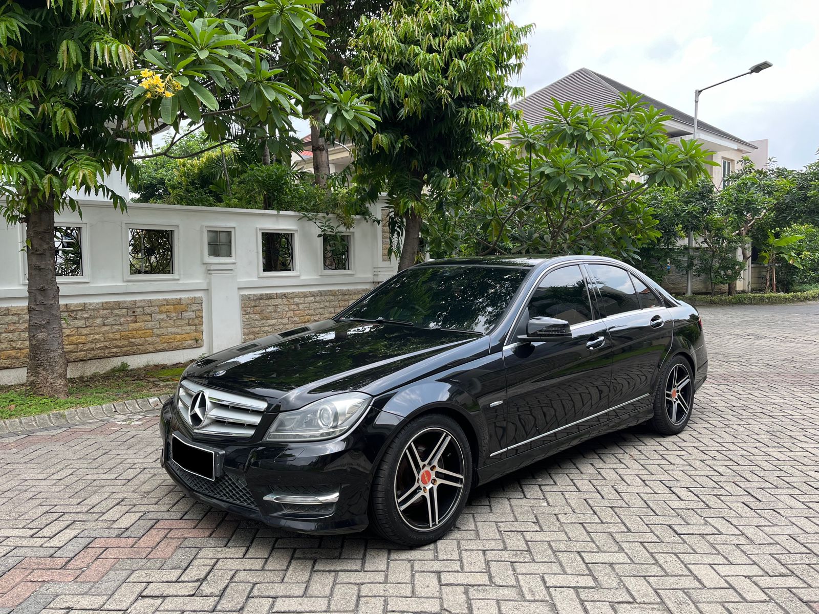 Second Hand 2012 Mercedes Benz C-Class  C 250 AMG AT Second Hand 2012 Mercedes Benz C-Class  C 250 AMG AT