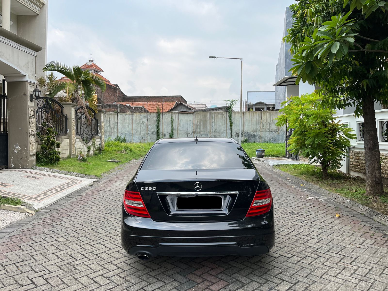 2012 Mercedes Benz C-Class  C 250 AMG AT 2012 Mercedes Benz C-Class  C 250 AMG AT