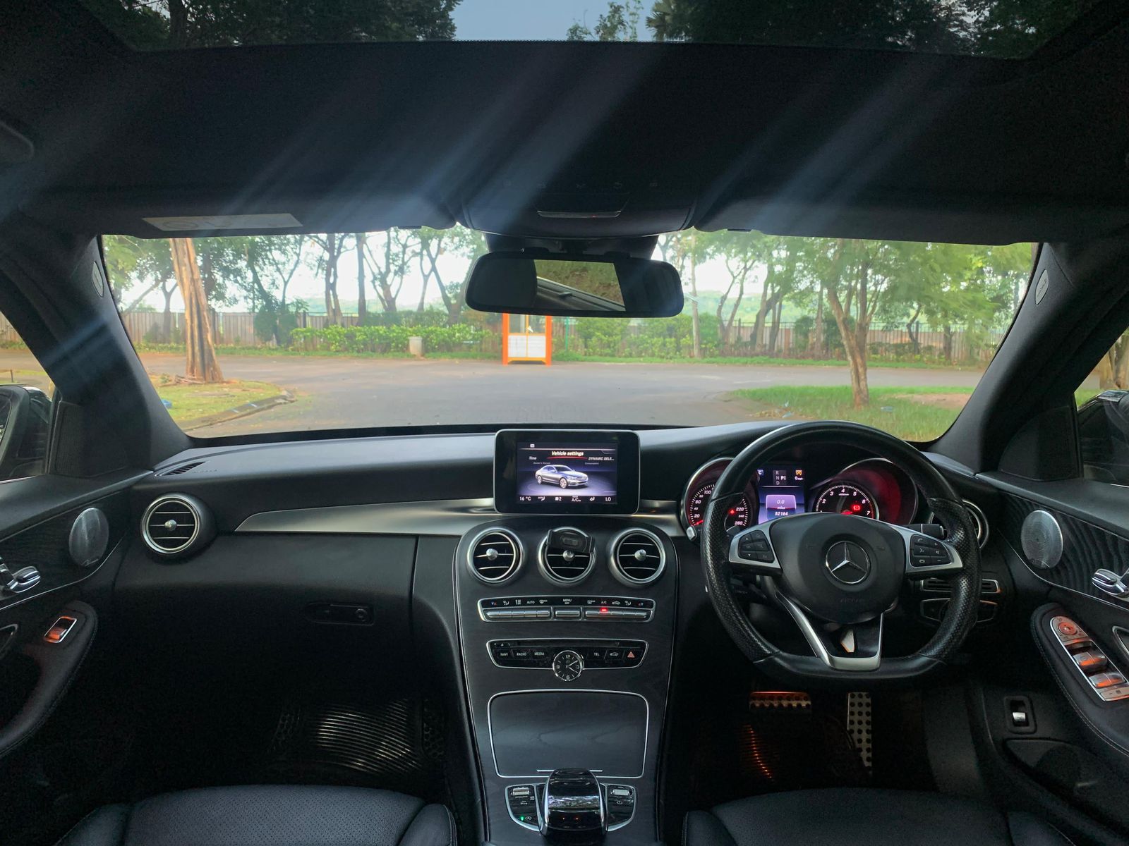 2016 Mercedes Benz C-Class Sedan C 250 AMG 2016 Mercedes Benz C-Class Sedan C 250 AMG