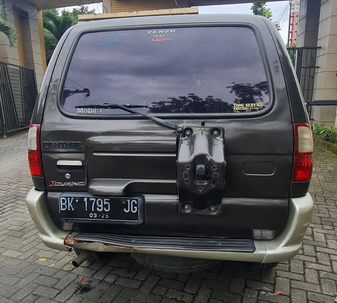 2002 Isuzu Panther 2002 Isuzu Panther