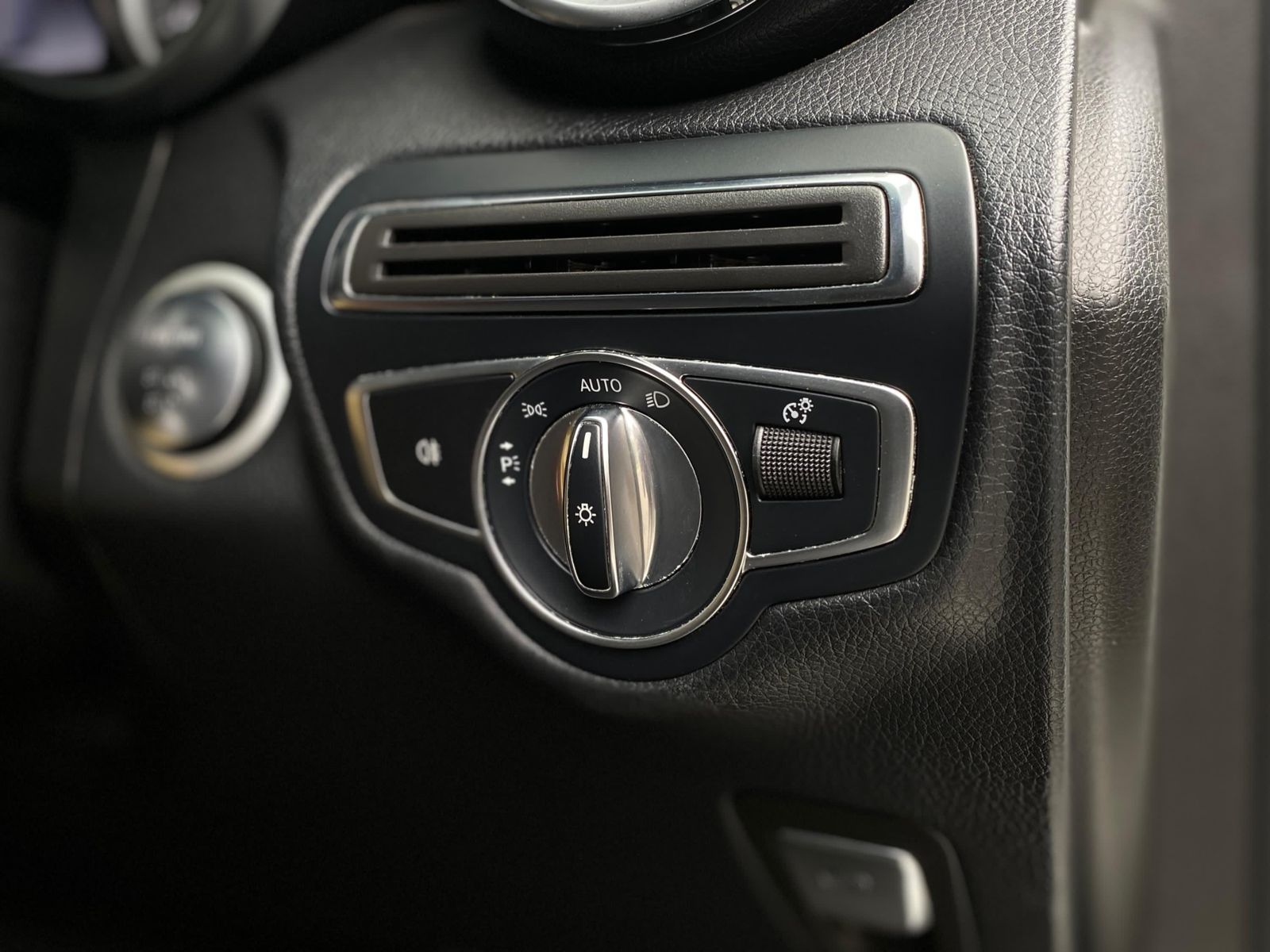 2019 Mercedes Benz GLC-Class 200 AMG Line 2019 Mercedes Benz GLC-Class 200 AMG Line