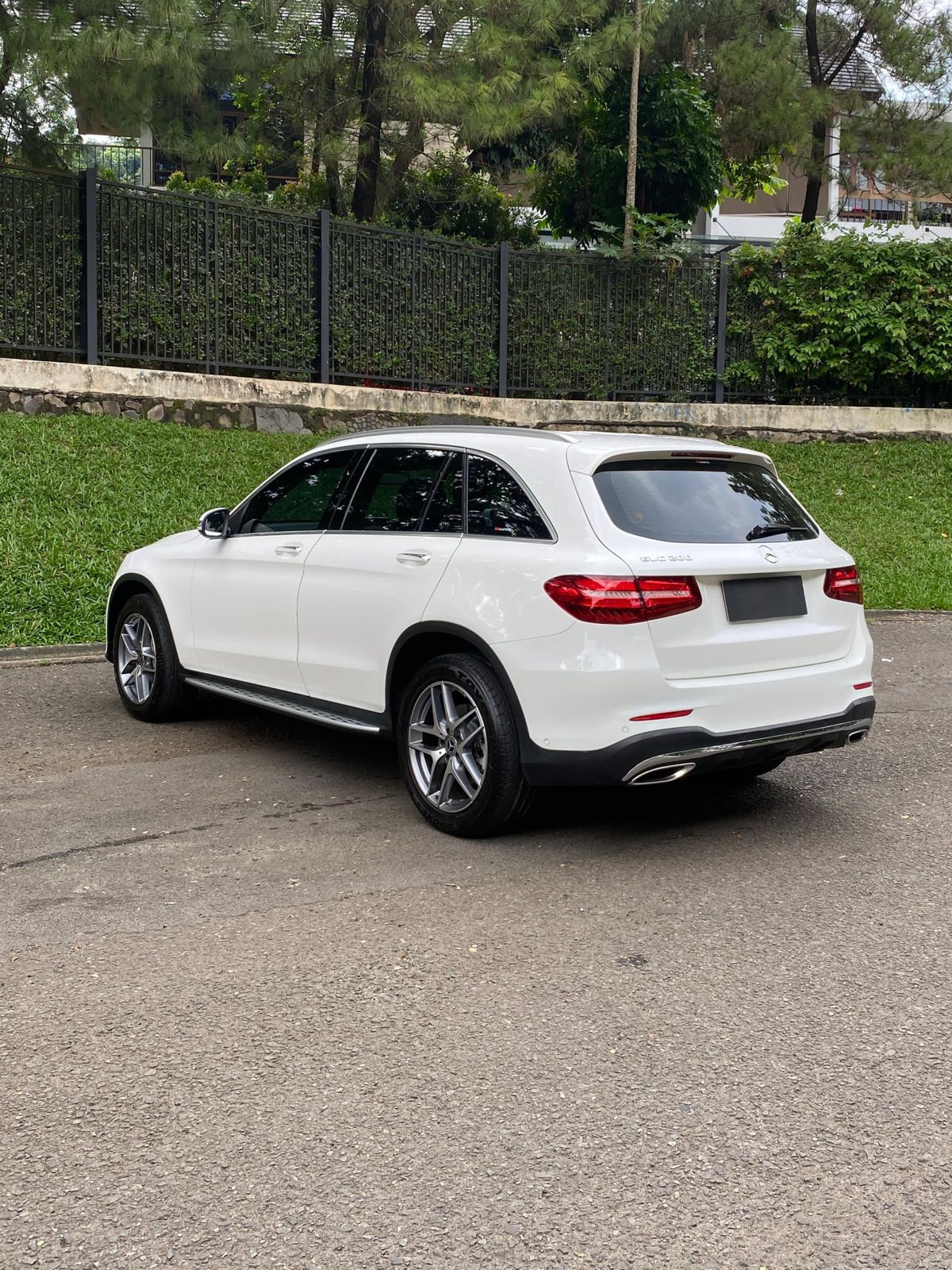 2019 Mercedes Benz GLC-Class 200 AMG Line 2019 Mercedes Benz GLC-Class 200 AMG Line