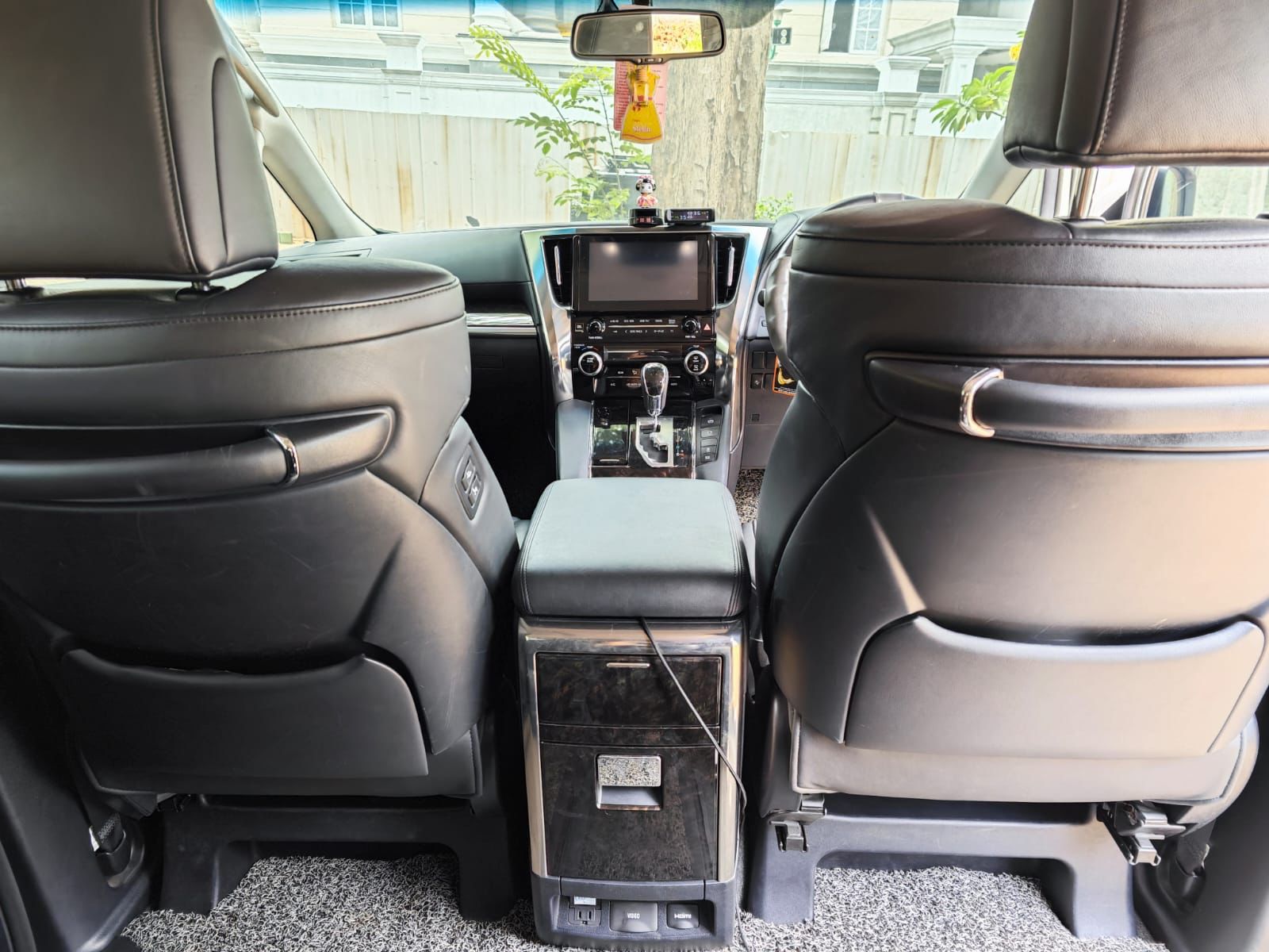 2016 Toyota Alphard  2.5 G 2016 Toyota Alphard  2.5 G