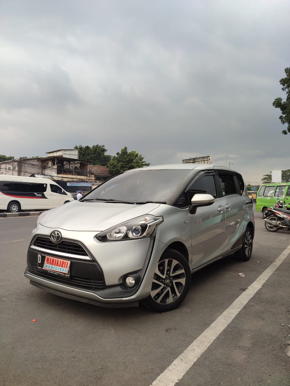 2017 Toyota Sienta 2017 Toyota Sienta