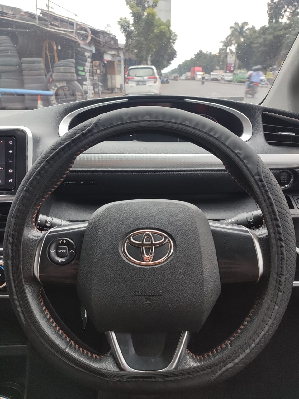 2017 Toyota Sienta 2017 Toyota Sienta