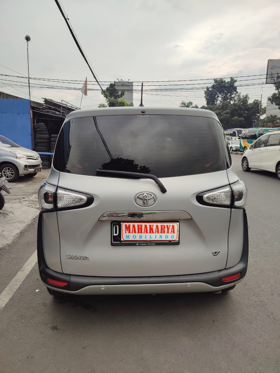 2017 Toyota Sienta 2017 Toyota Sienta