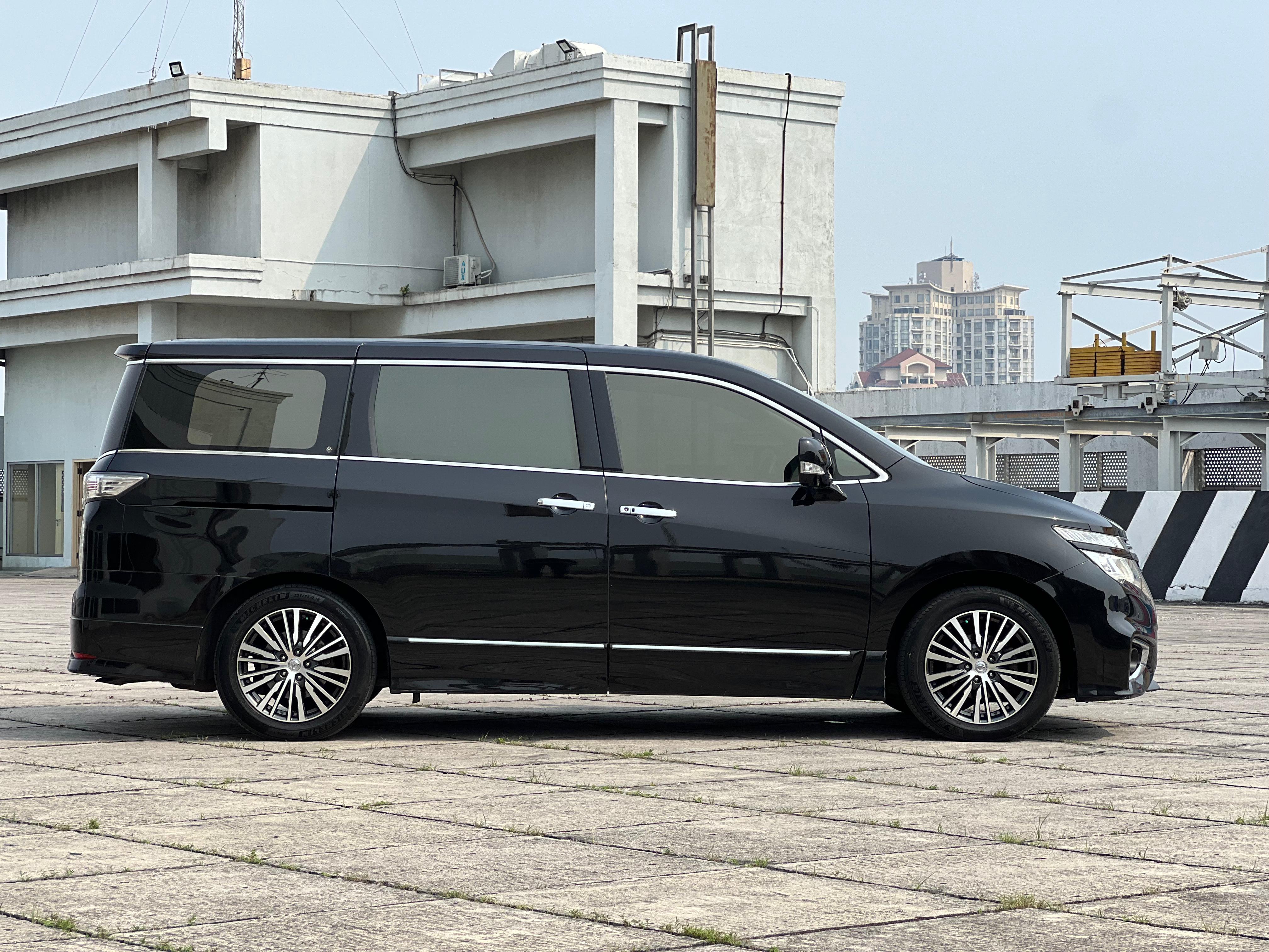 2014 Nissan Elgrand 2014 Nissan Elgrand